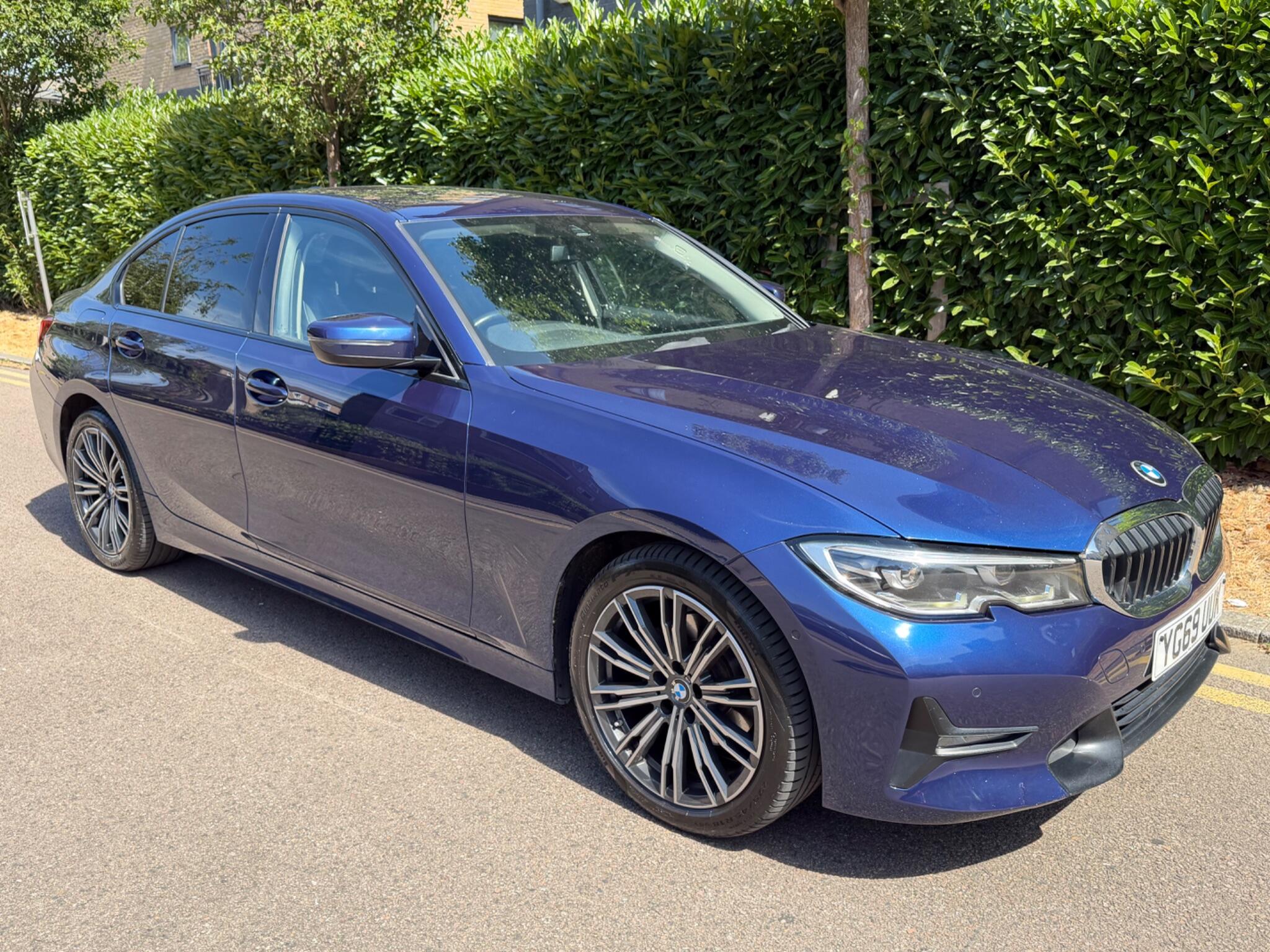 BMW 3 Series view 5