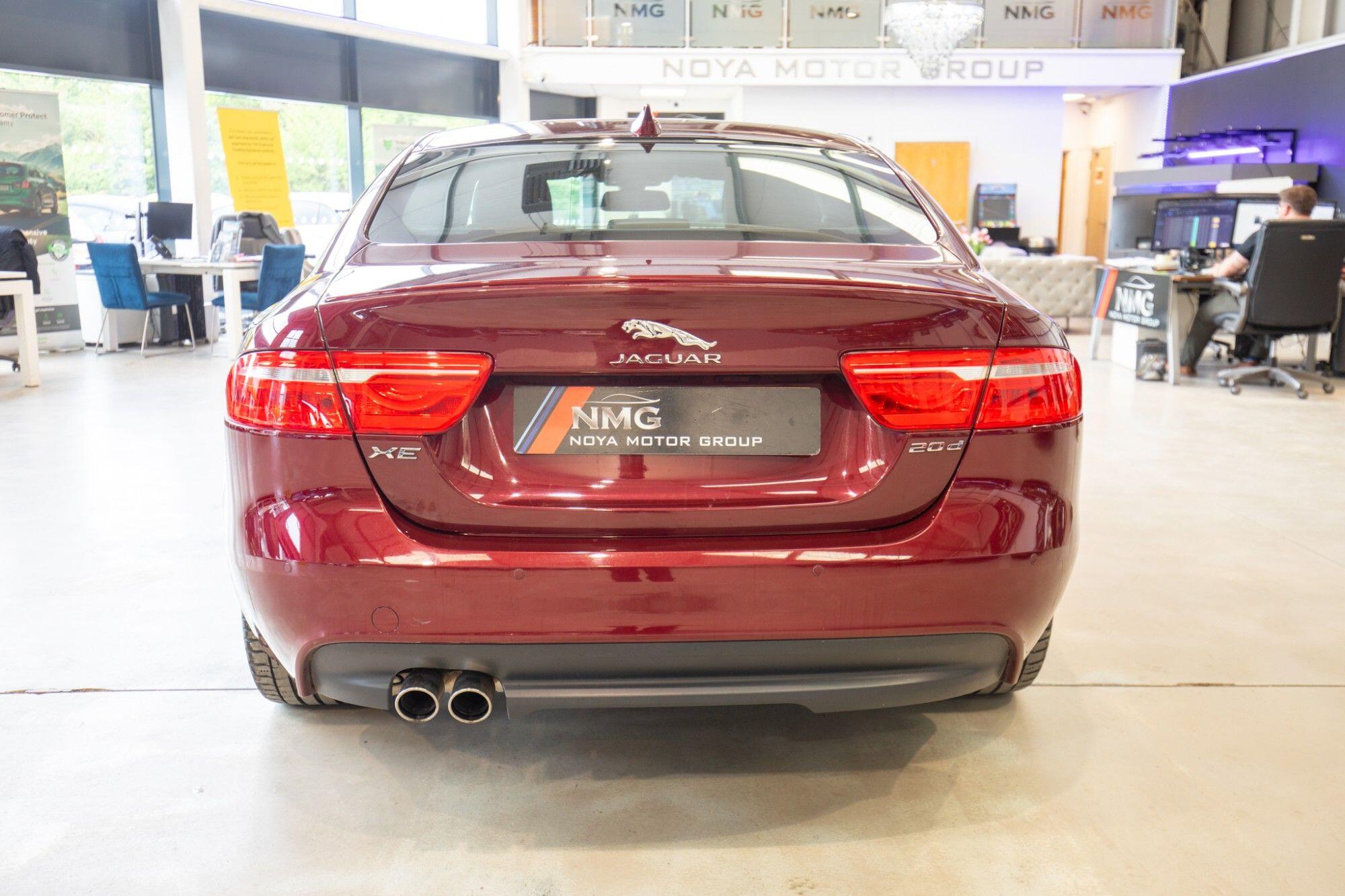 Jaguar Xe view 27