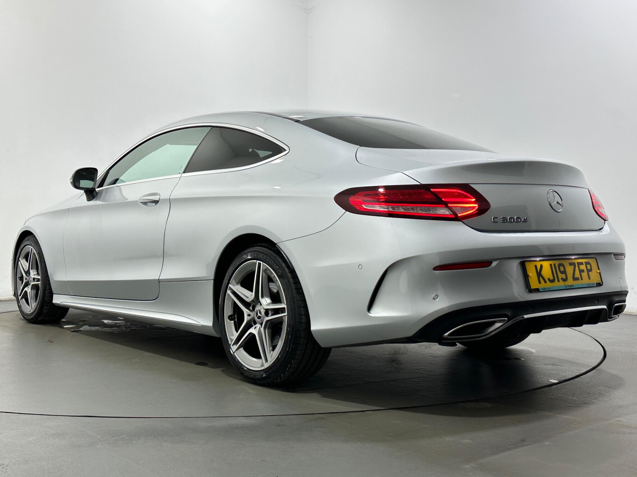 Mercedes-Benz C-Class view 46