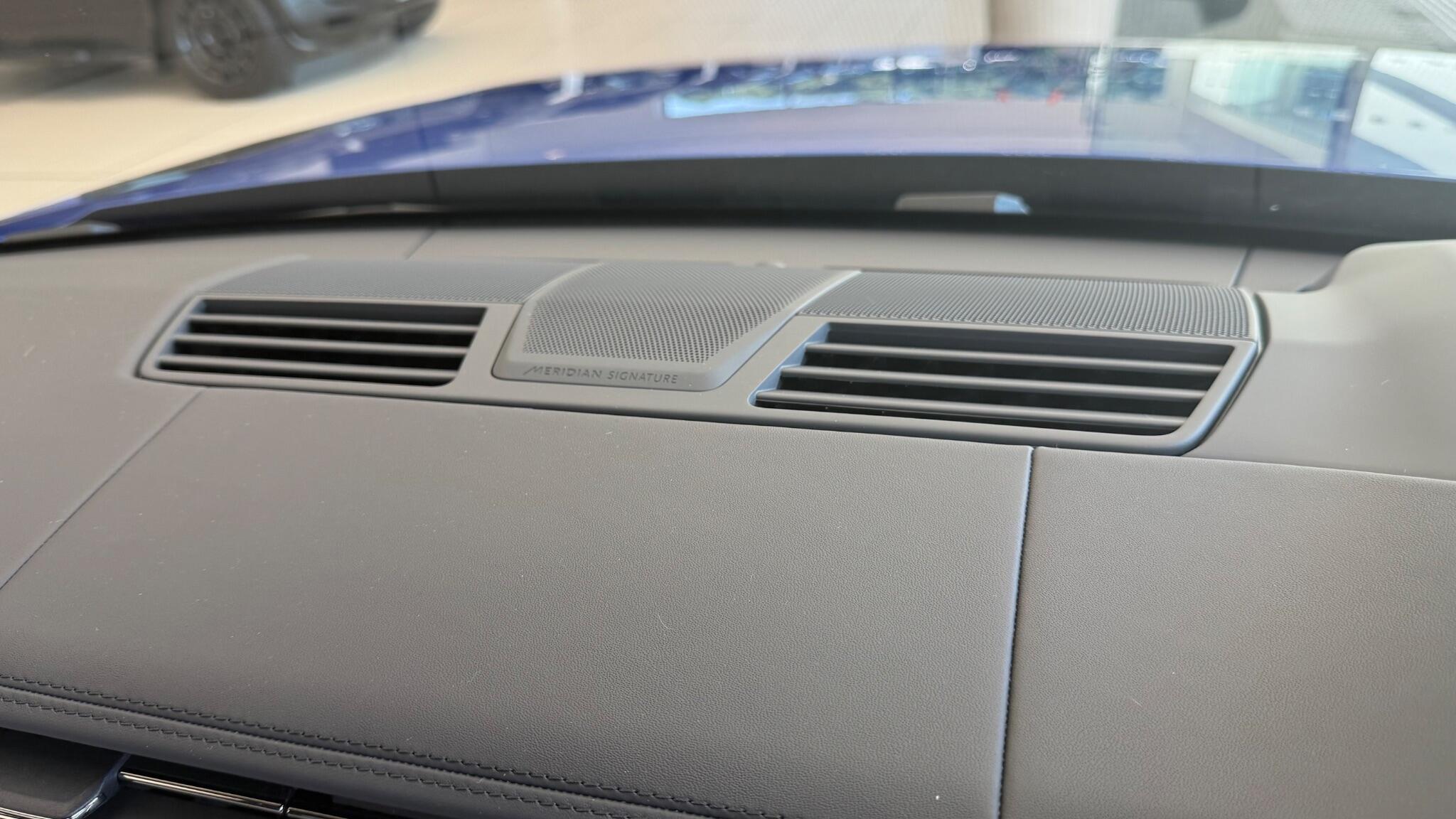 Land Rover Range Rover Sport view 27