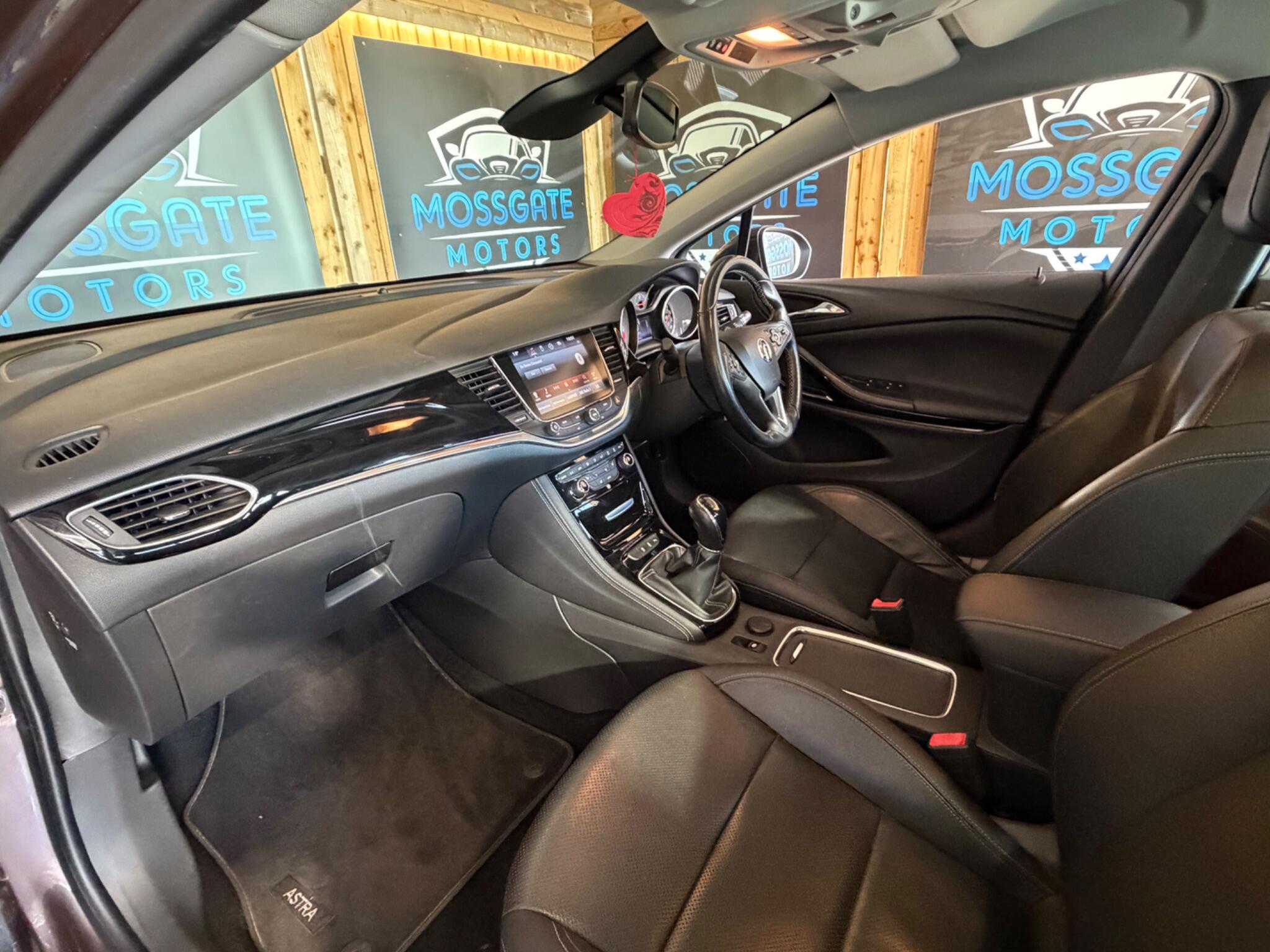 Vauxhall Astra view 35