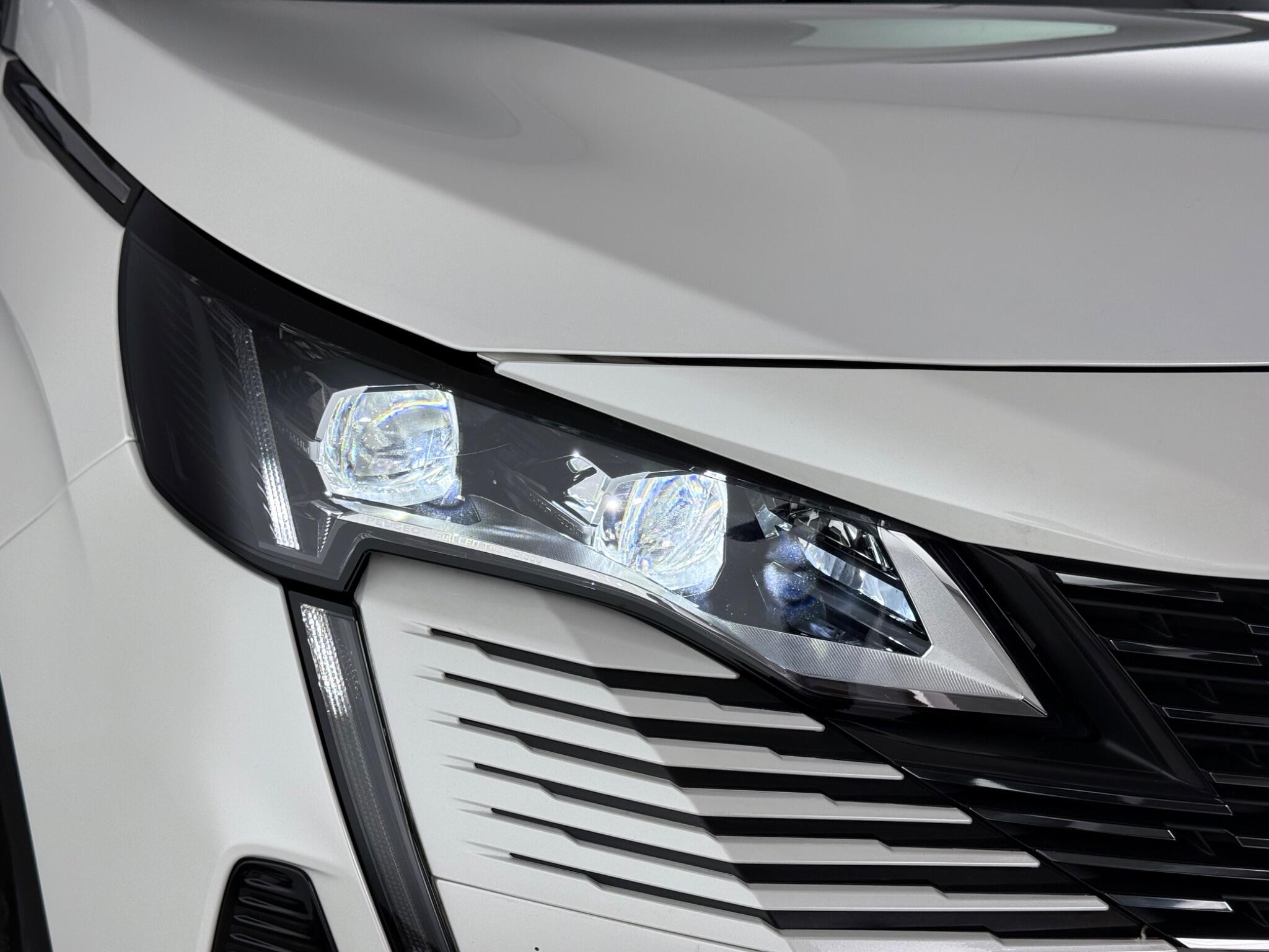 Peugeot 5008 view 9