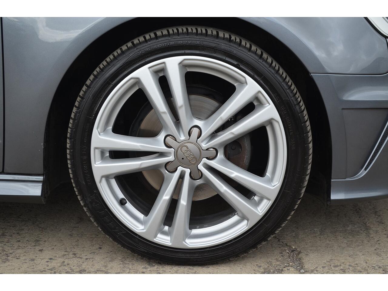 Audi A3 view 32