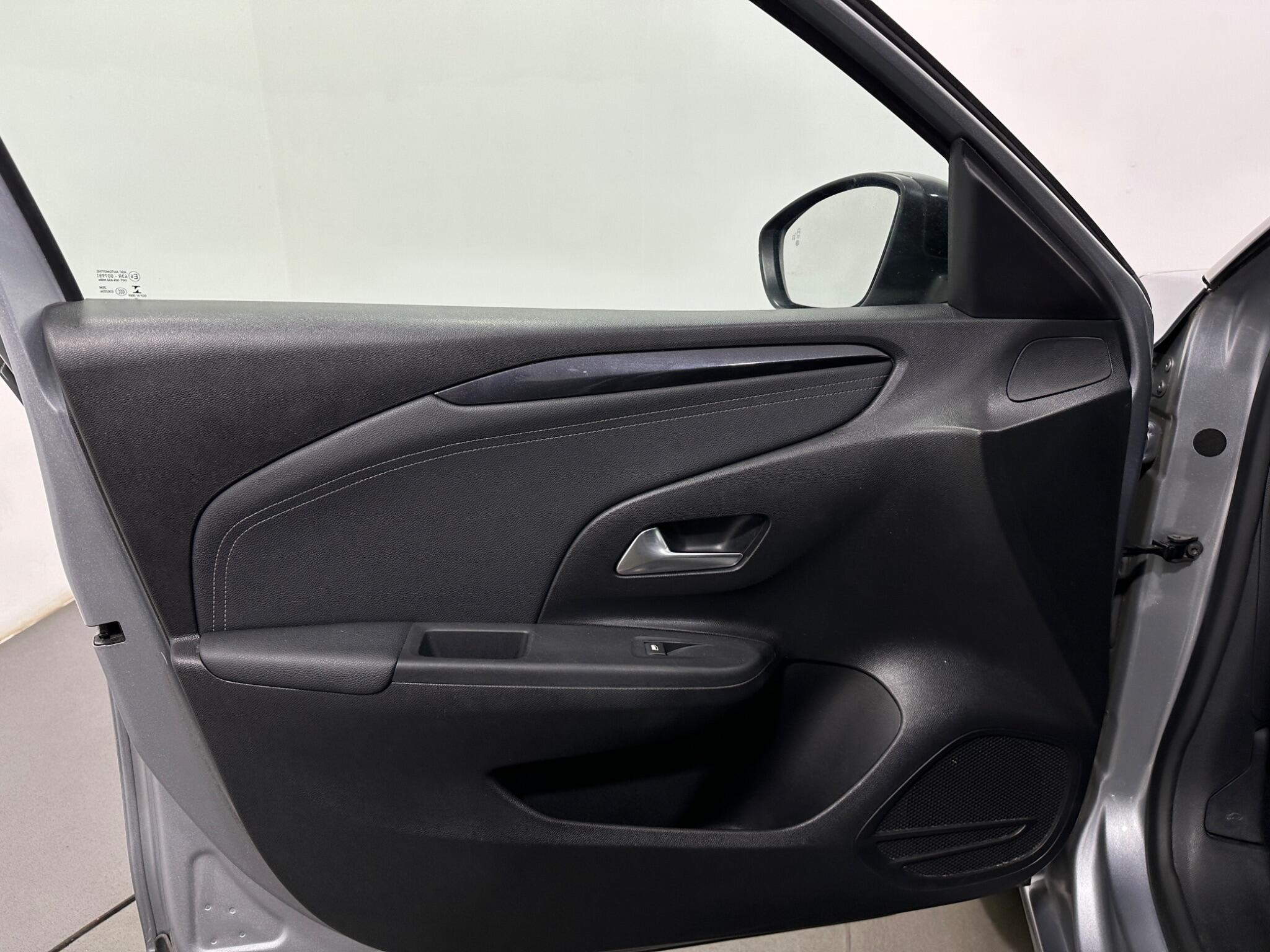 Vauxhall Corsa view 38