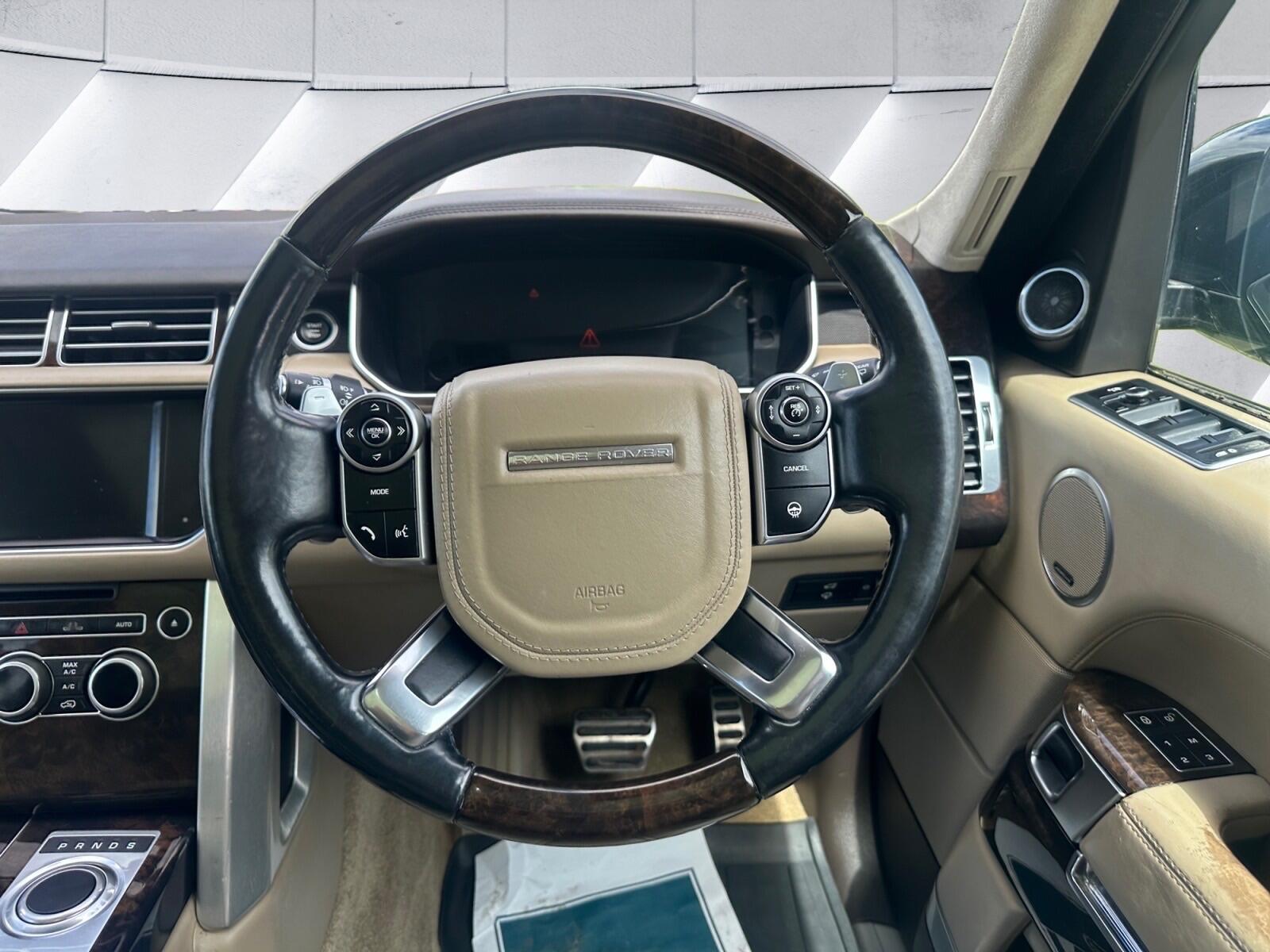 Land Rover Range Rover view 14