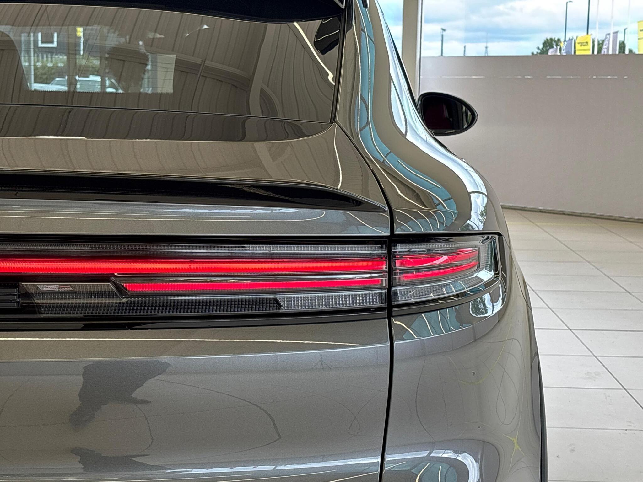 Porsche Cayenne view 23