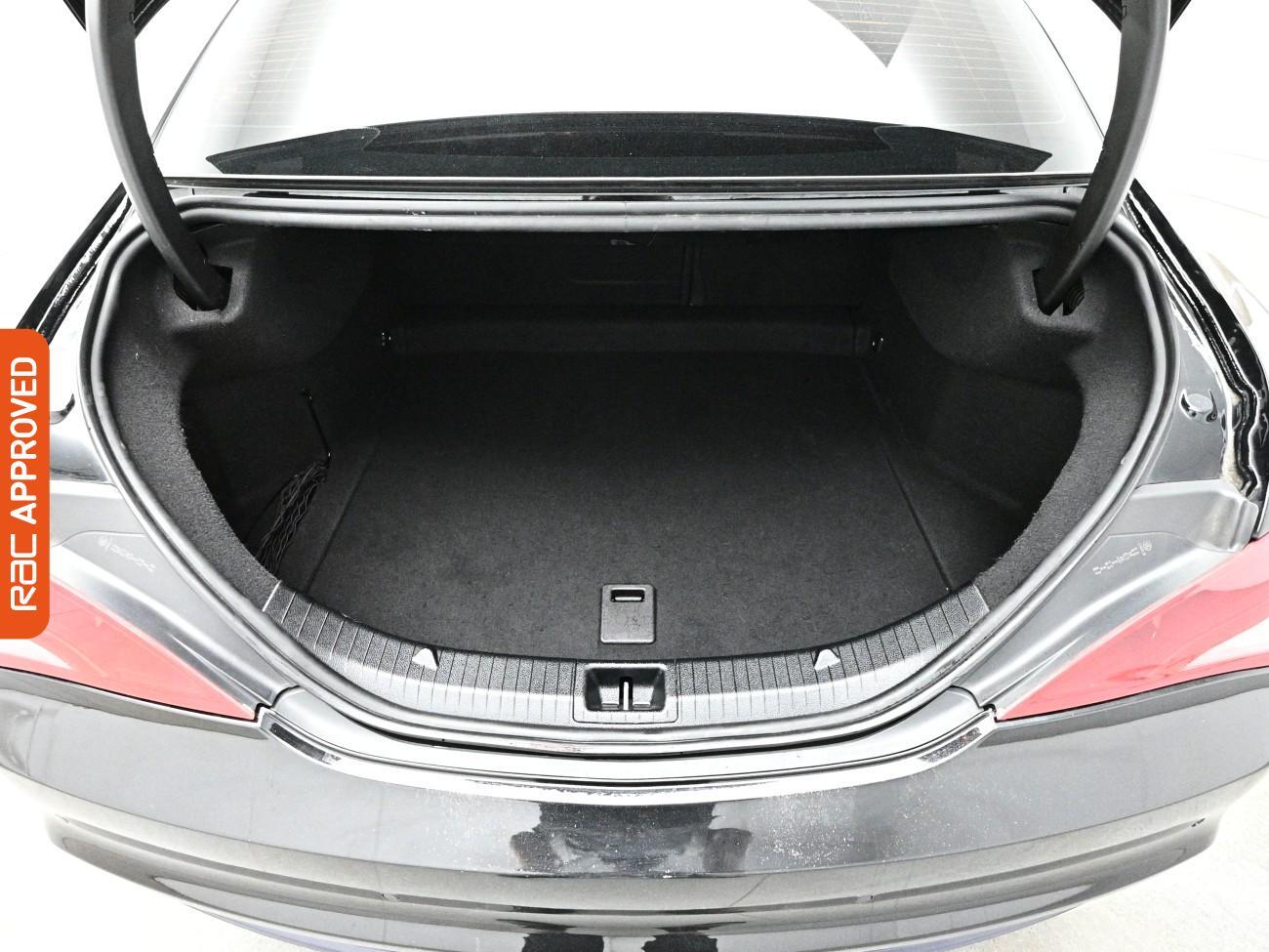Mercedes-Benz Cla view 23