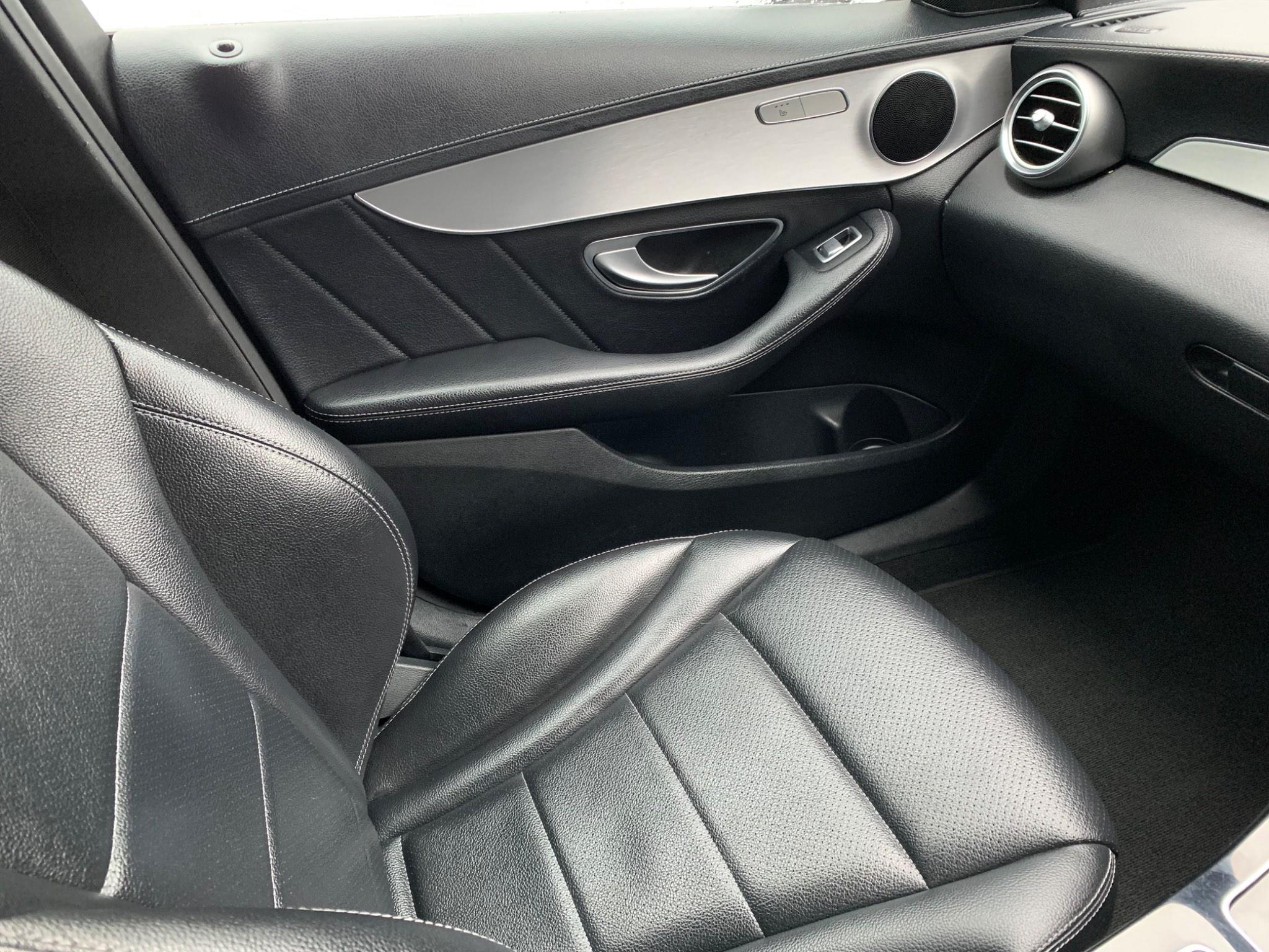 Mercedes-Benz C-Class view 21