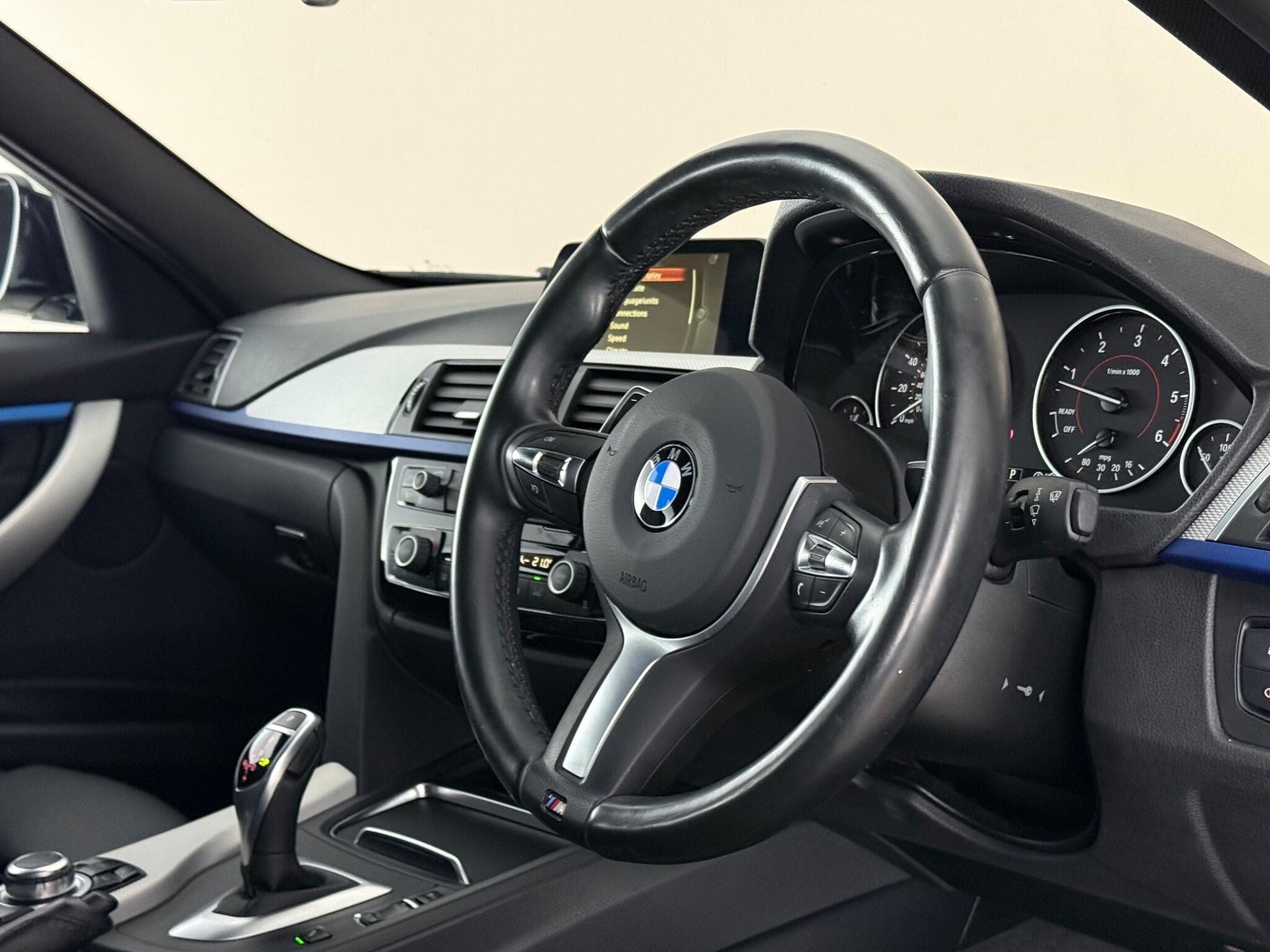 BMW 3 Series view 27