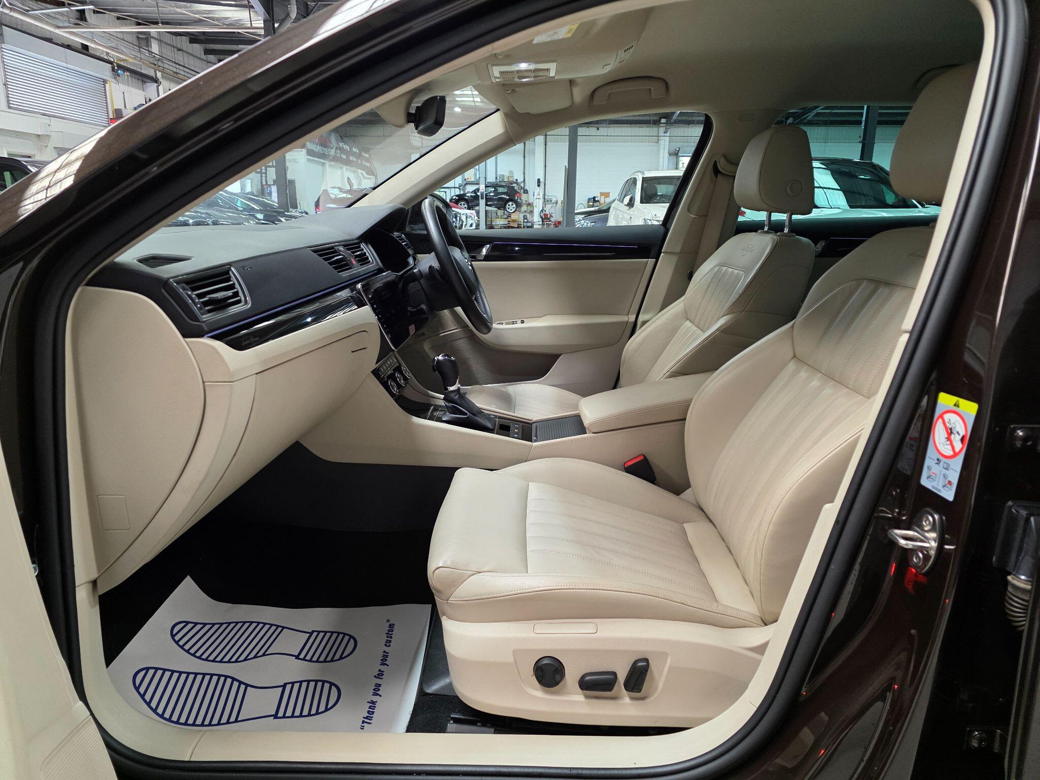 Skoda Superb view 26