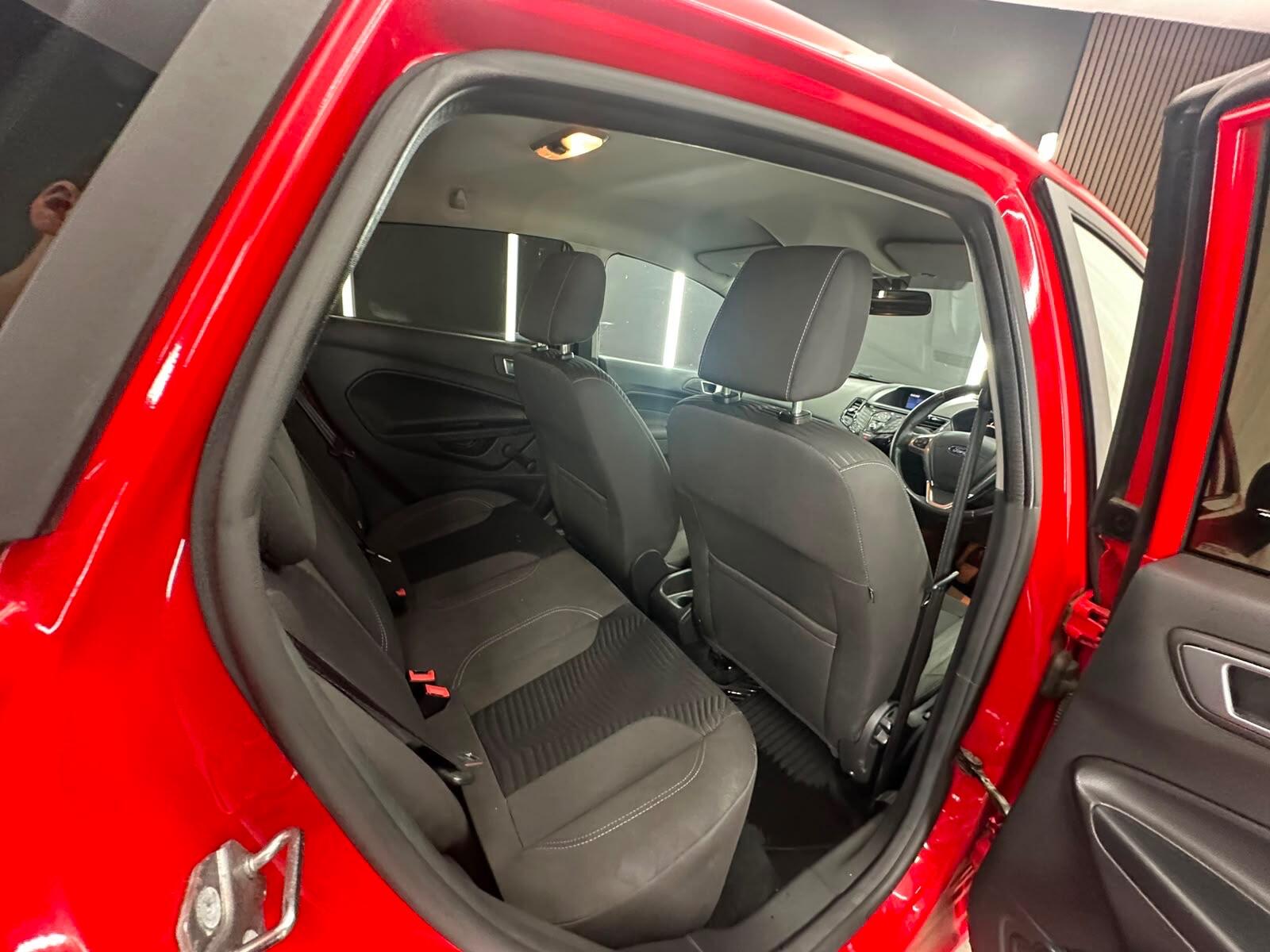 Ford Fiesta view 24