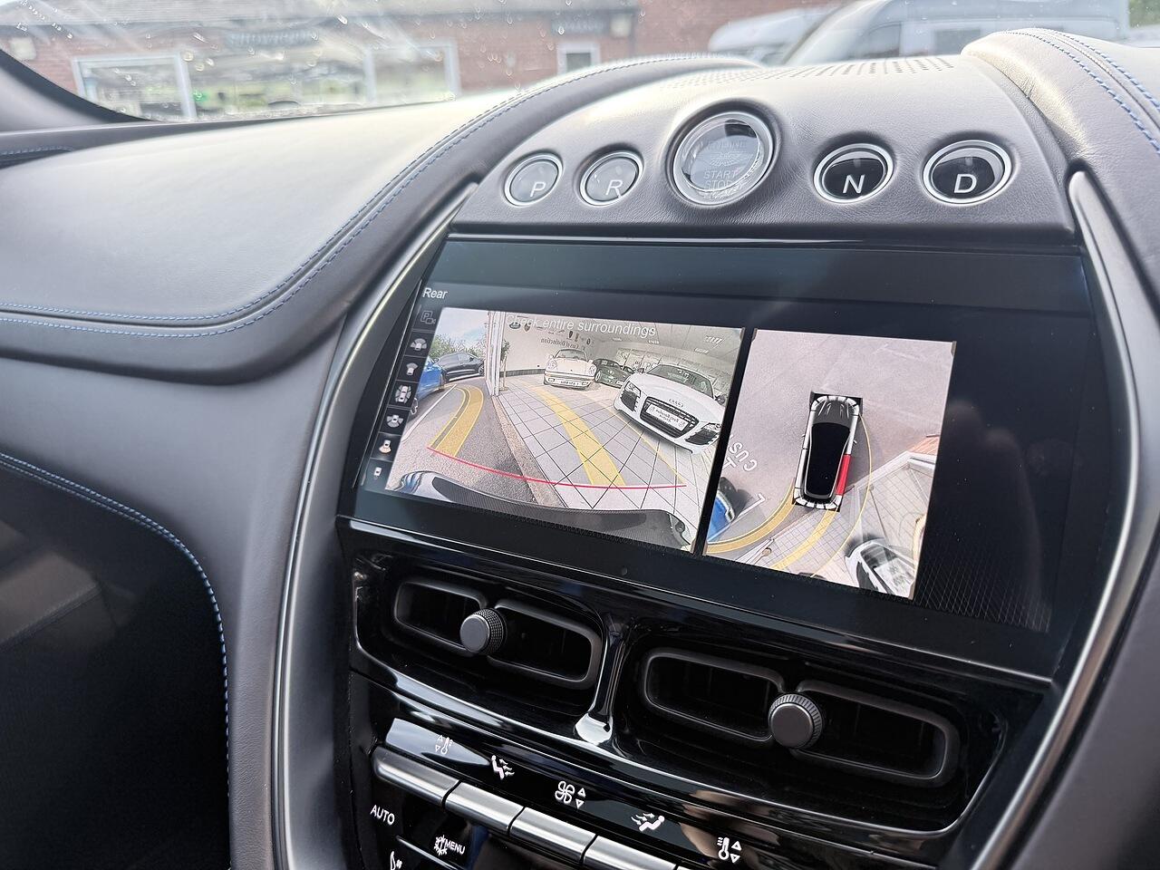 Aston Martin DBX view 27