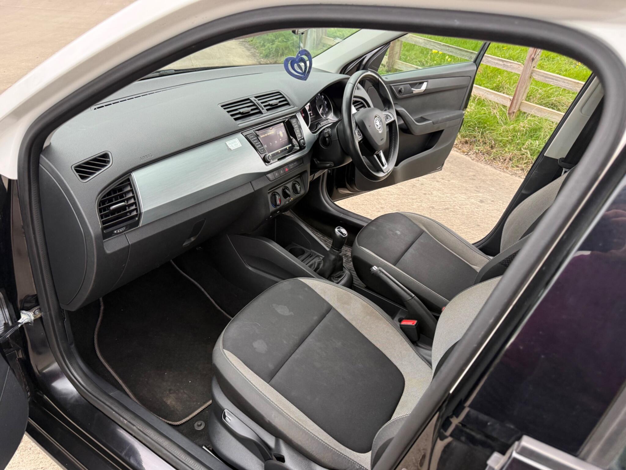 Skoda Fabia 1.0 TSI Colour Edition Euro 6 (s/s) 5dr — photo 45 of 90