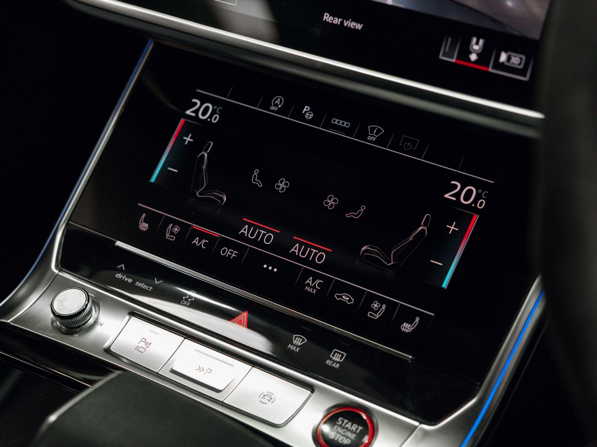 Audi RS6 Avant view 32