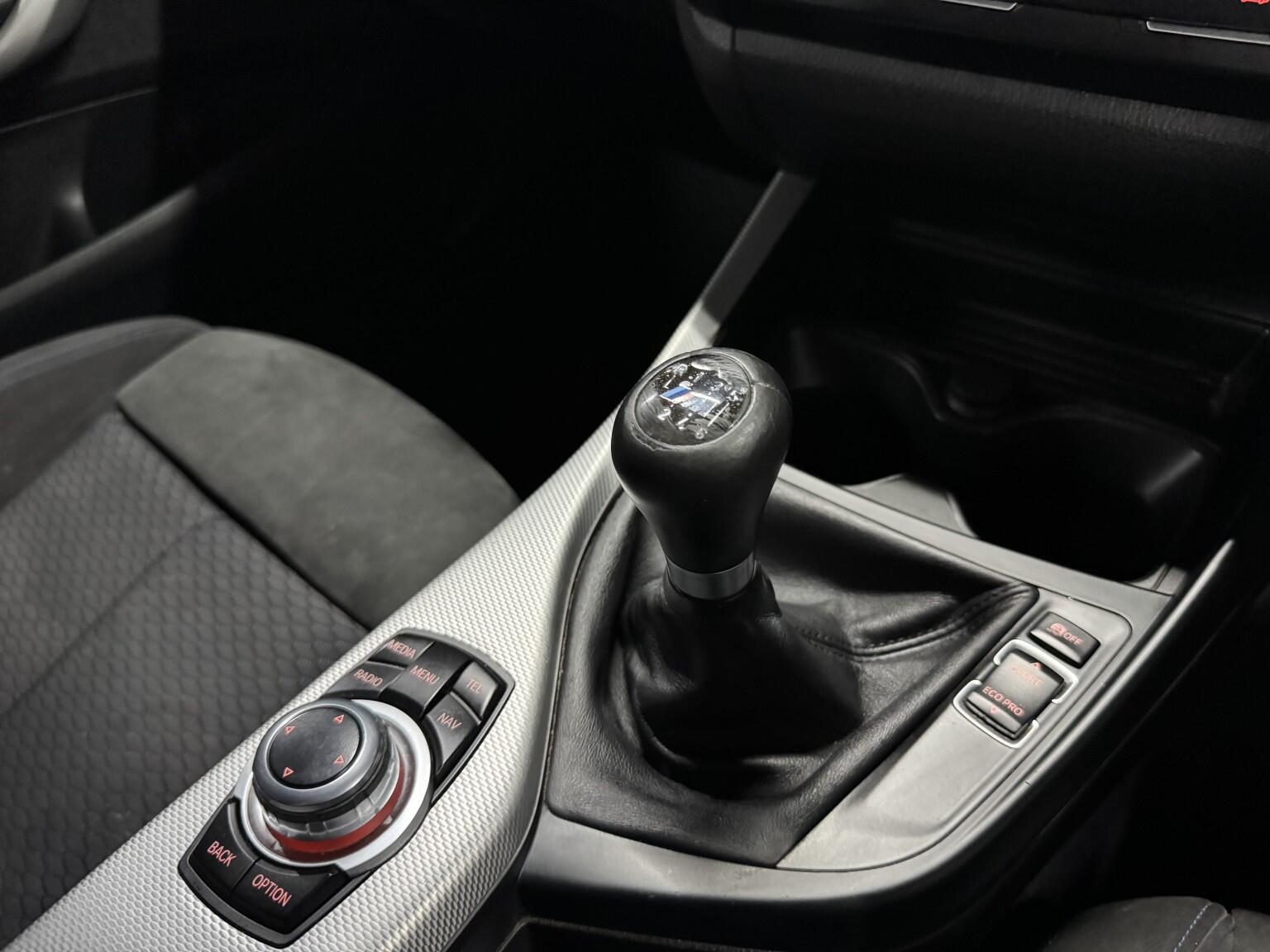 BMW 1 Series view 22