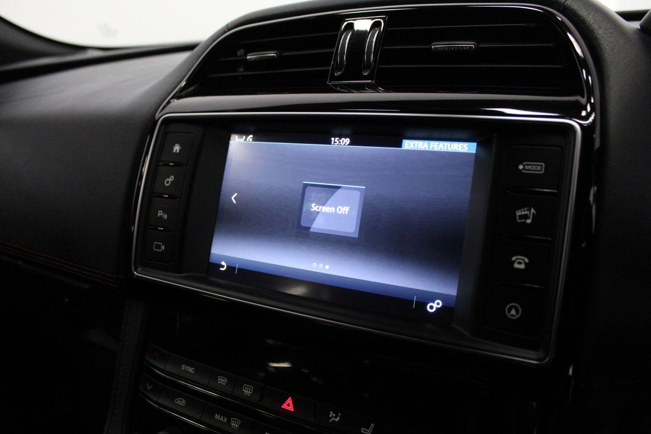 Jaguar F-Pace view 44