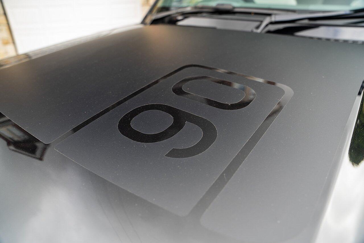 Land Rover Defender view 27