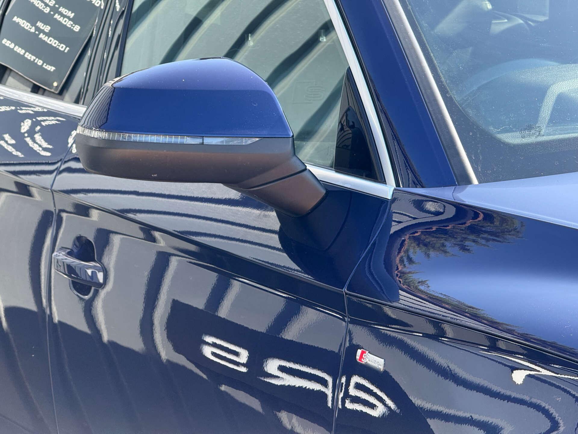 Audi Q5 view 14