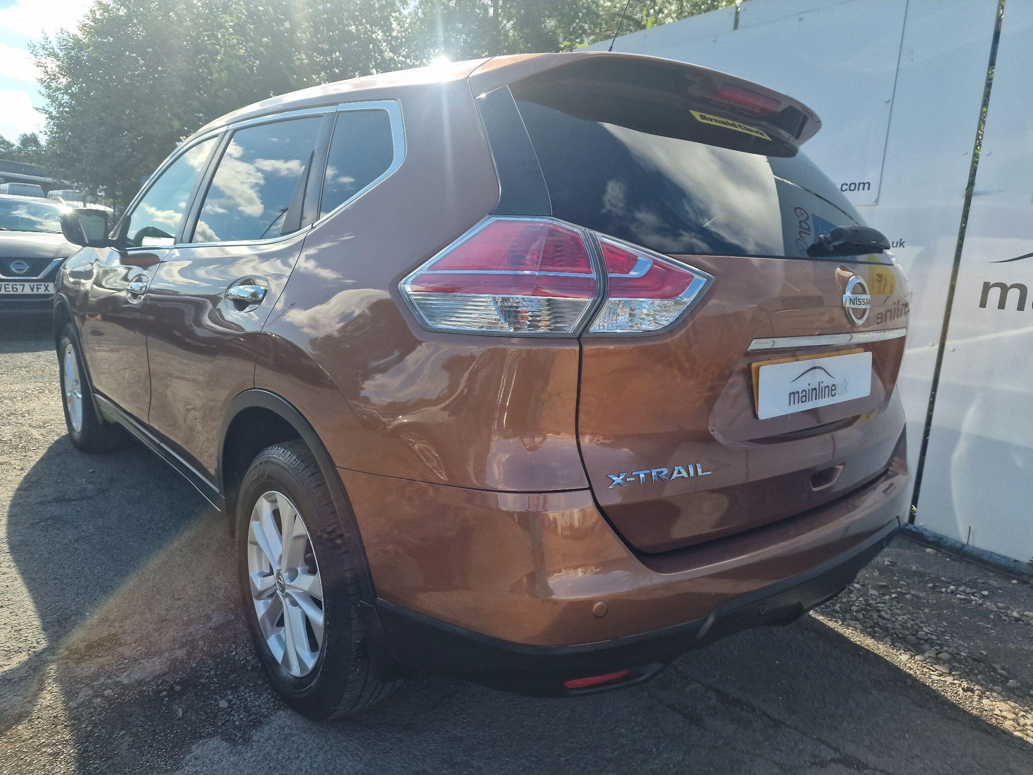 Nissan X-Trail view 9