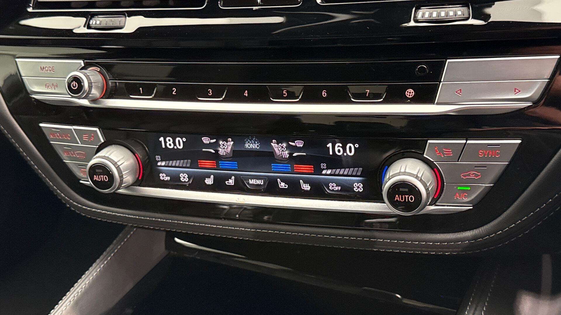 BMW M5 view 29