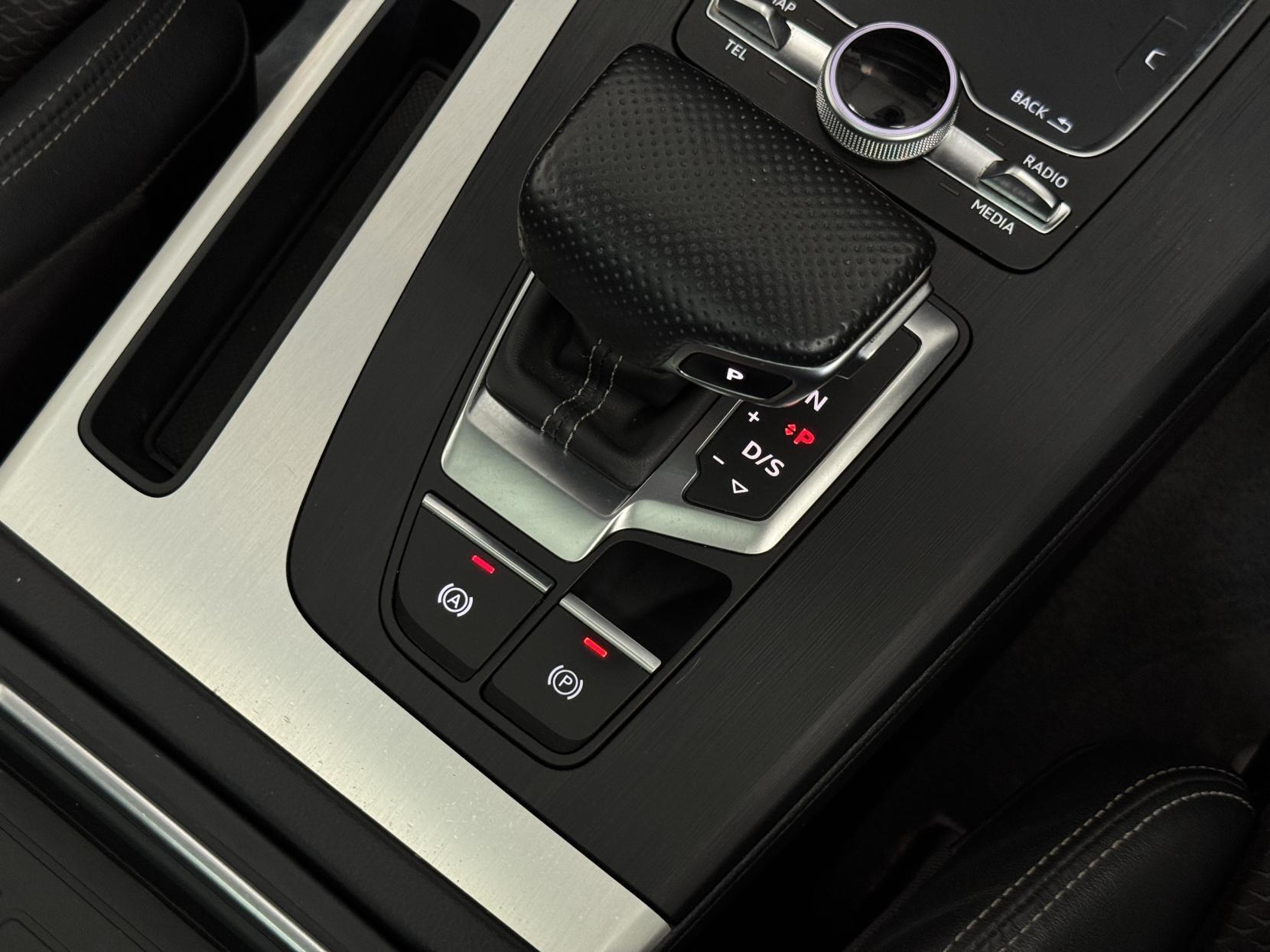 Audi Q5 view 40