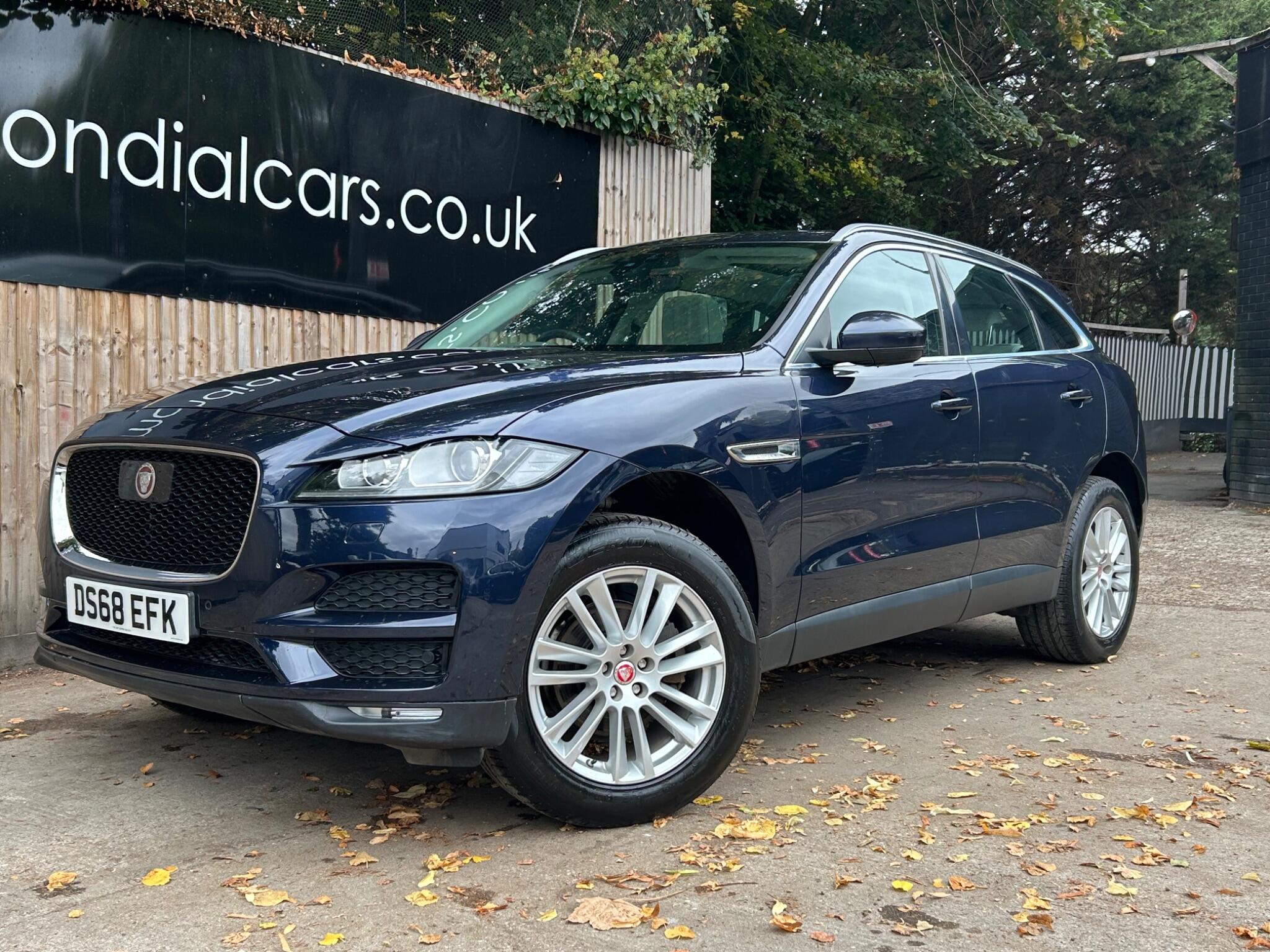 Jaguar F-Pace view 6