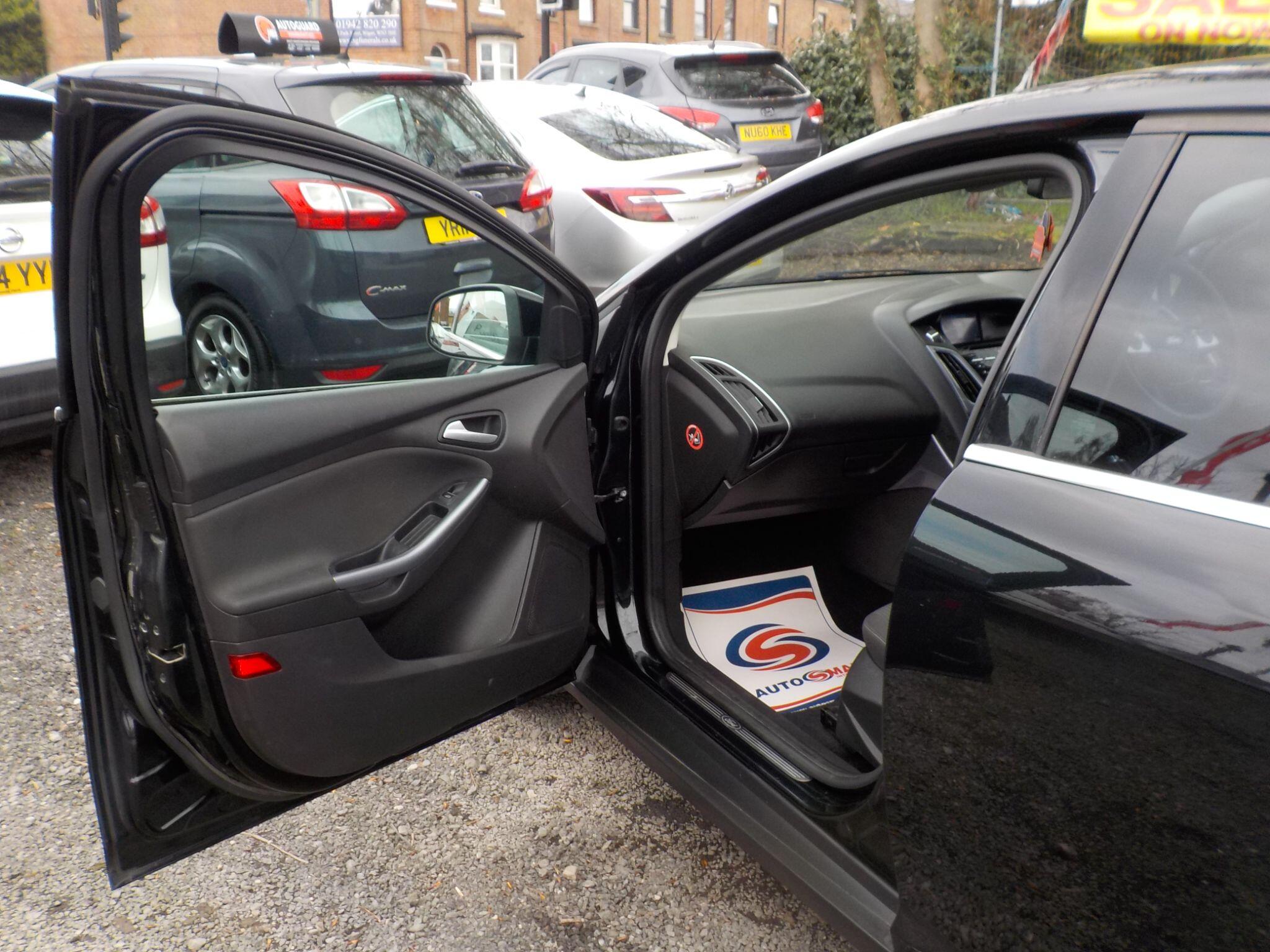 Ford Focus 1.6 TDCi Titanium Navigator Euro 5 (s/s) 5dr