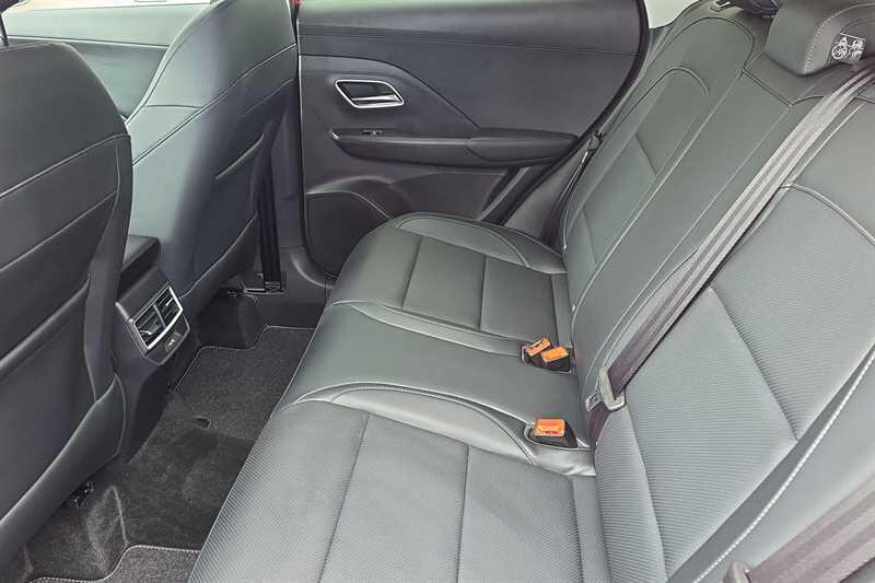 MG ZS view 25