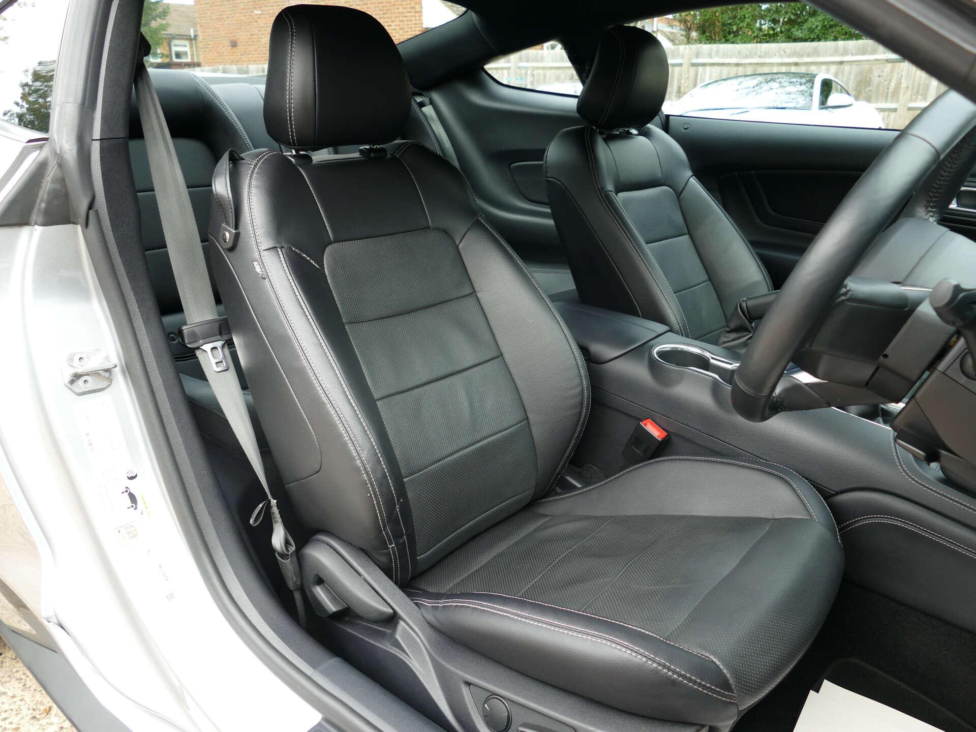 Ford Mustang view 27
