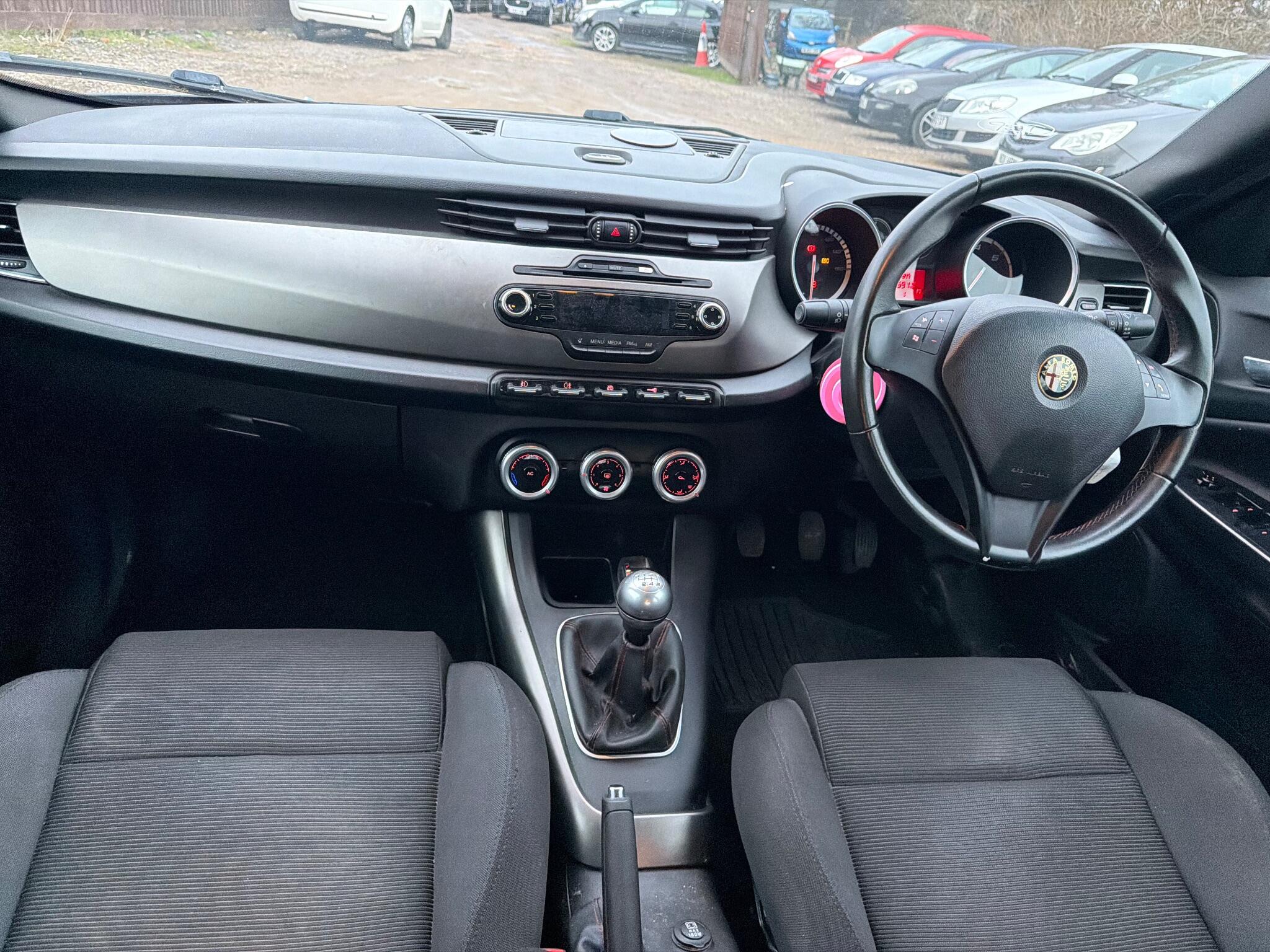 2013 Alfa Romeo Giulietta 1.6 JTDM-2 Collezione Euro 5 (s/s) 5dr image 19