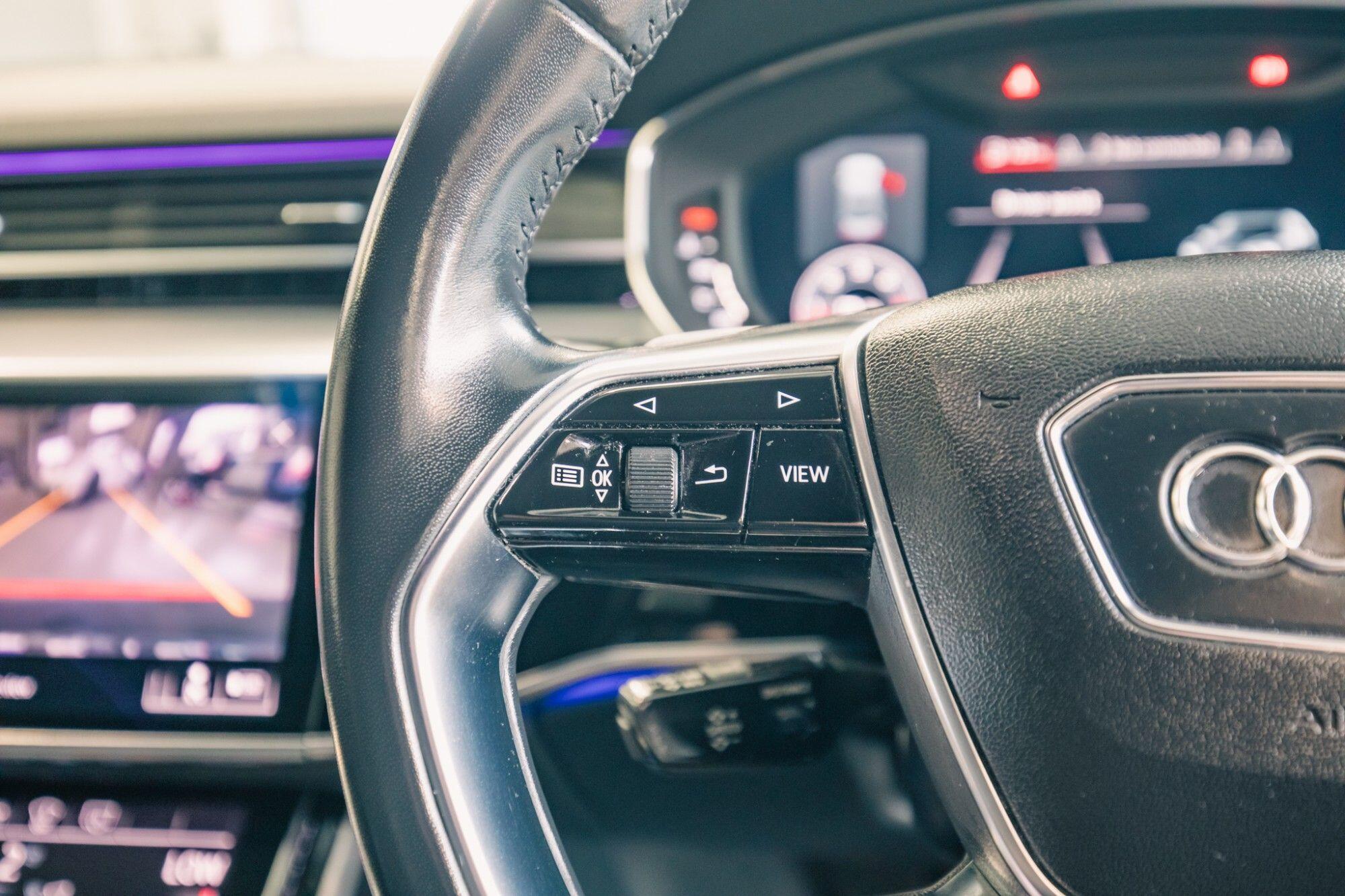 Audi A8 view 16