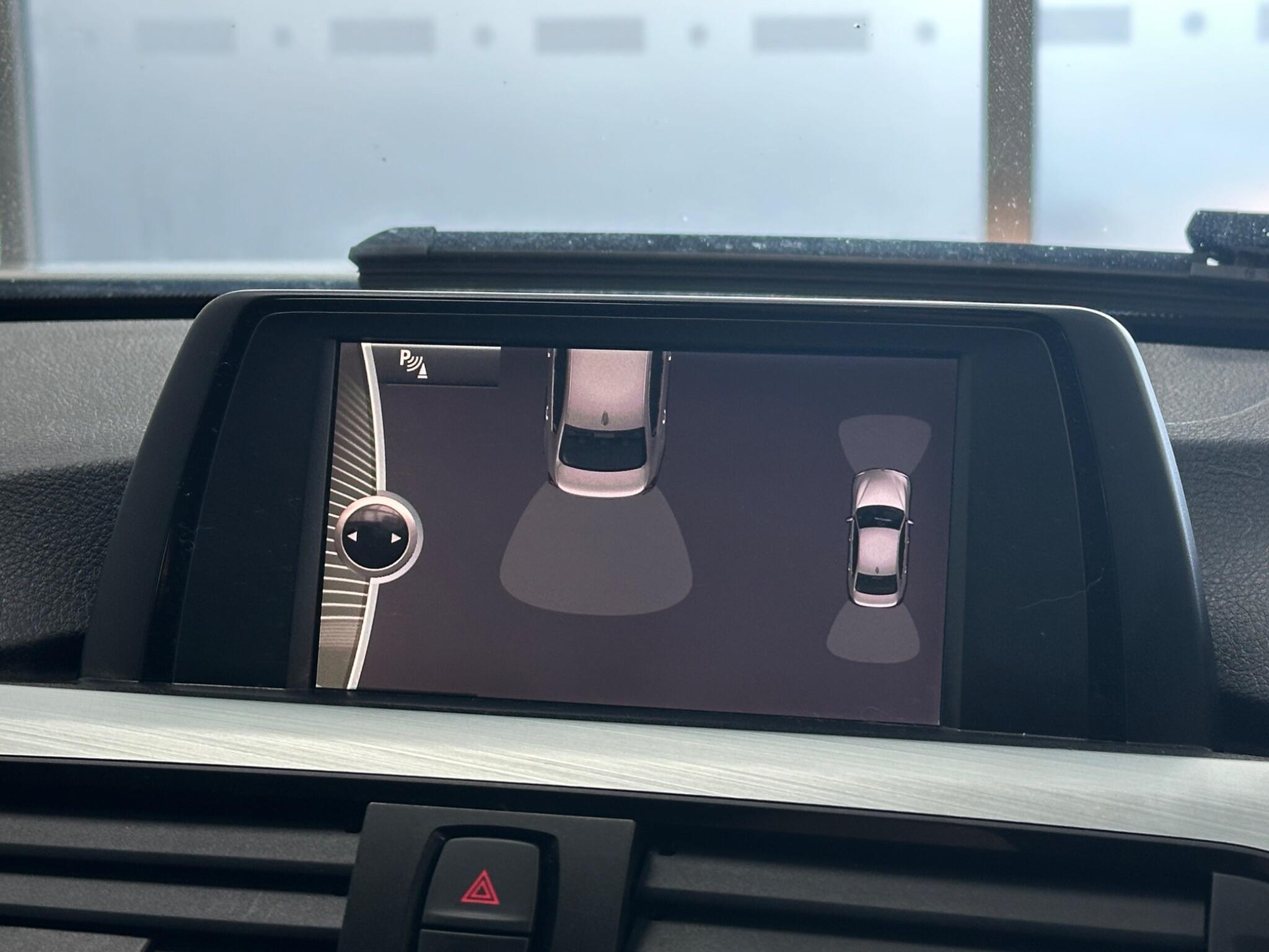 BMW 3 Series view 20