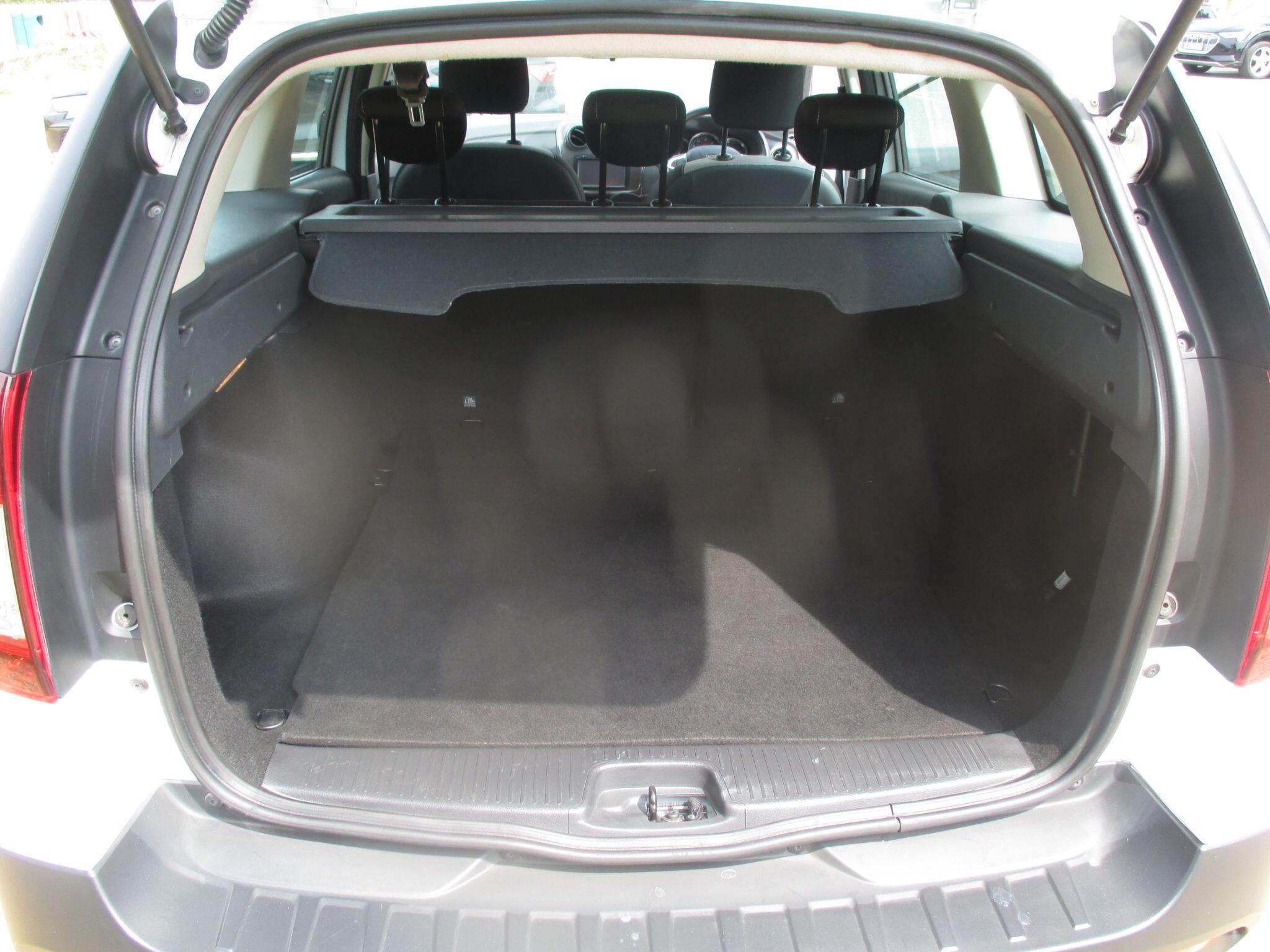 Dacia Logan MCV Stepway view 28