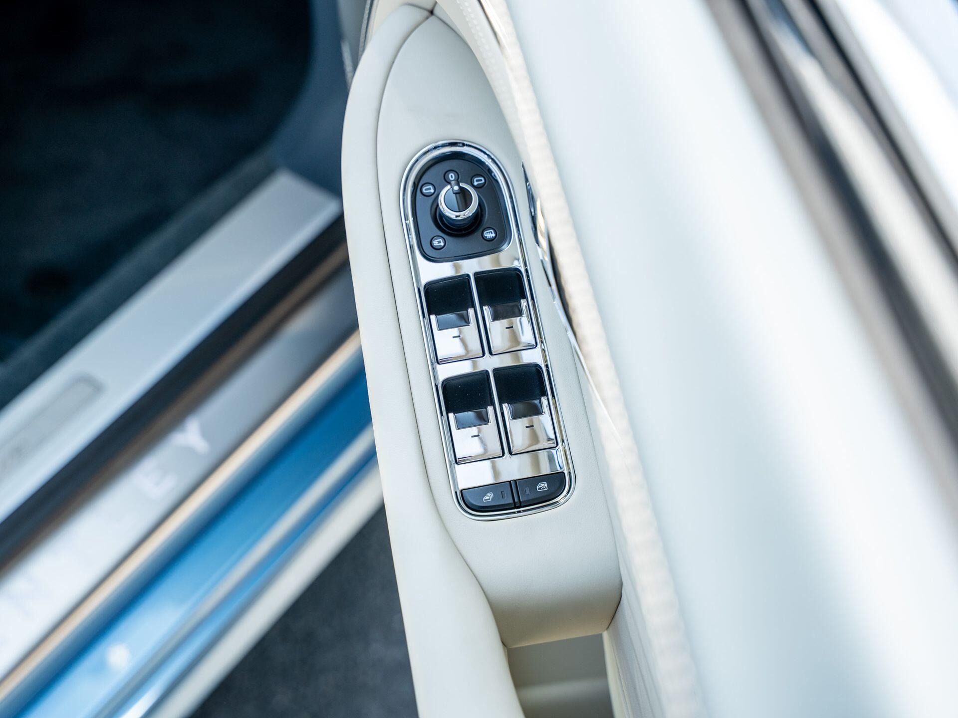 Bentley Continental view 31