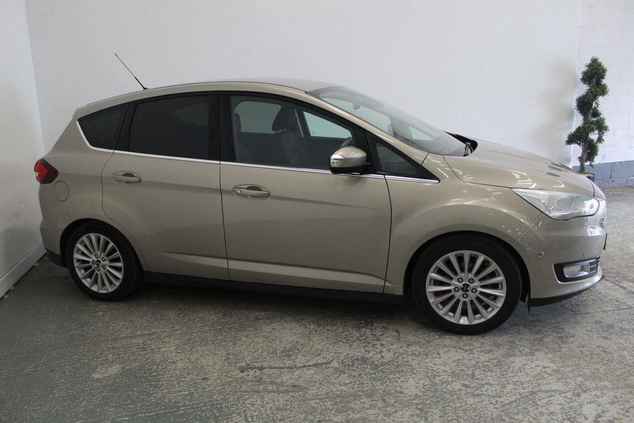 Ford C-Max view 4