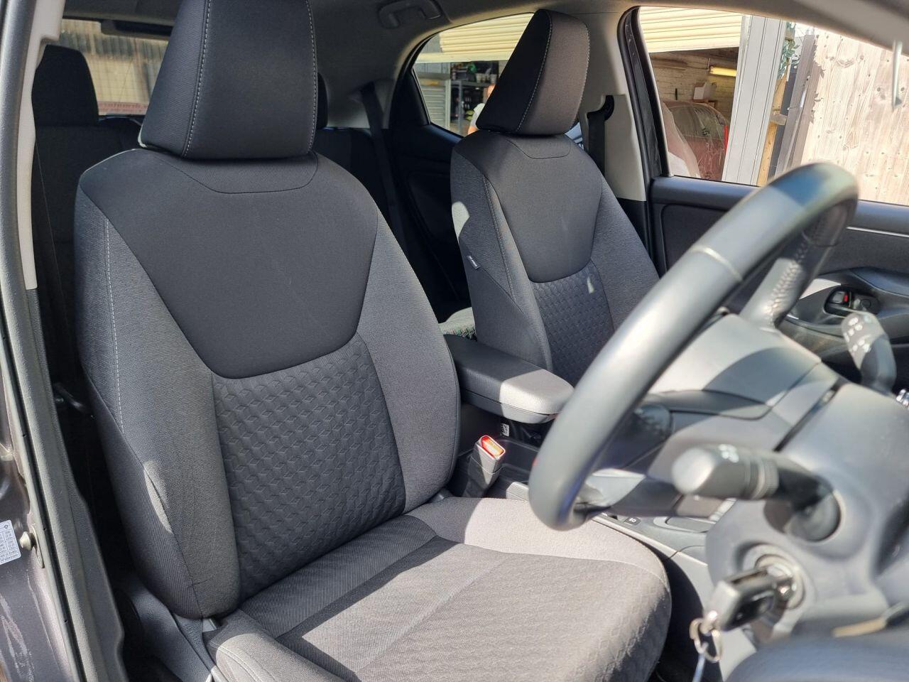 Toyota Yaris view 37