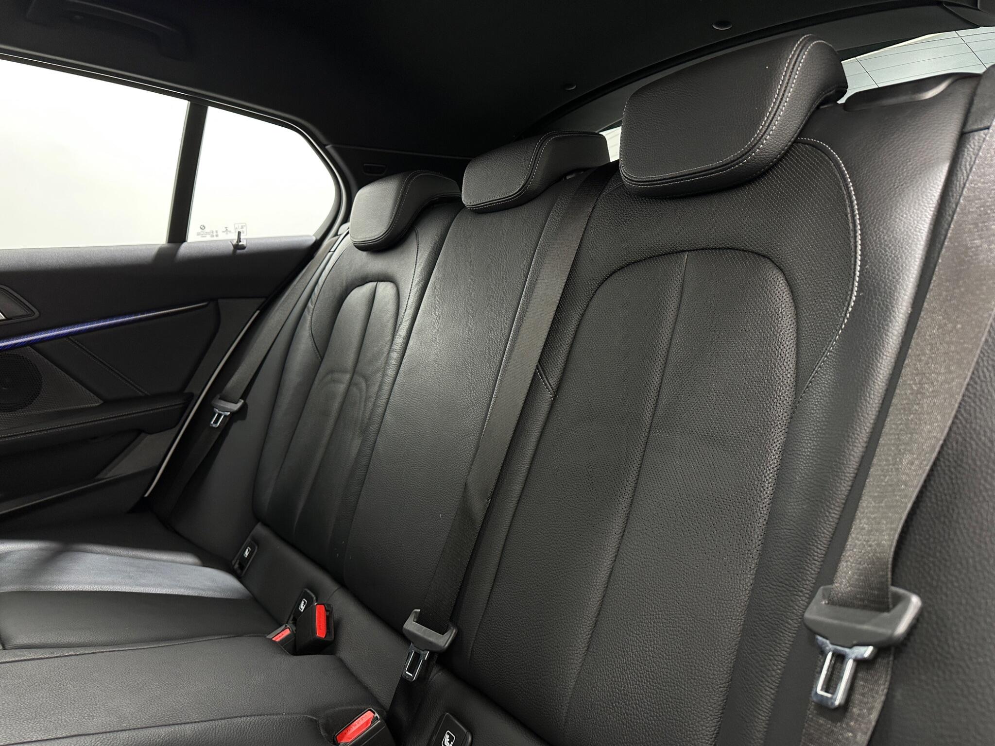 BMW 1 Series view 40