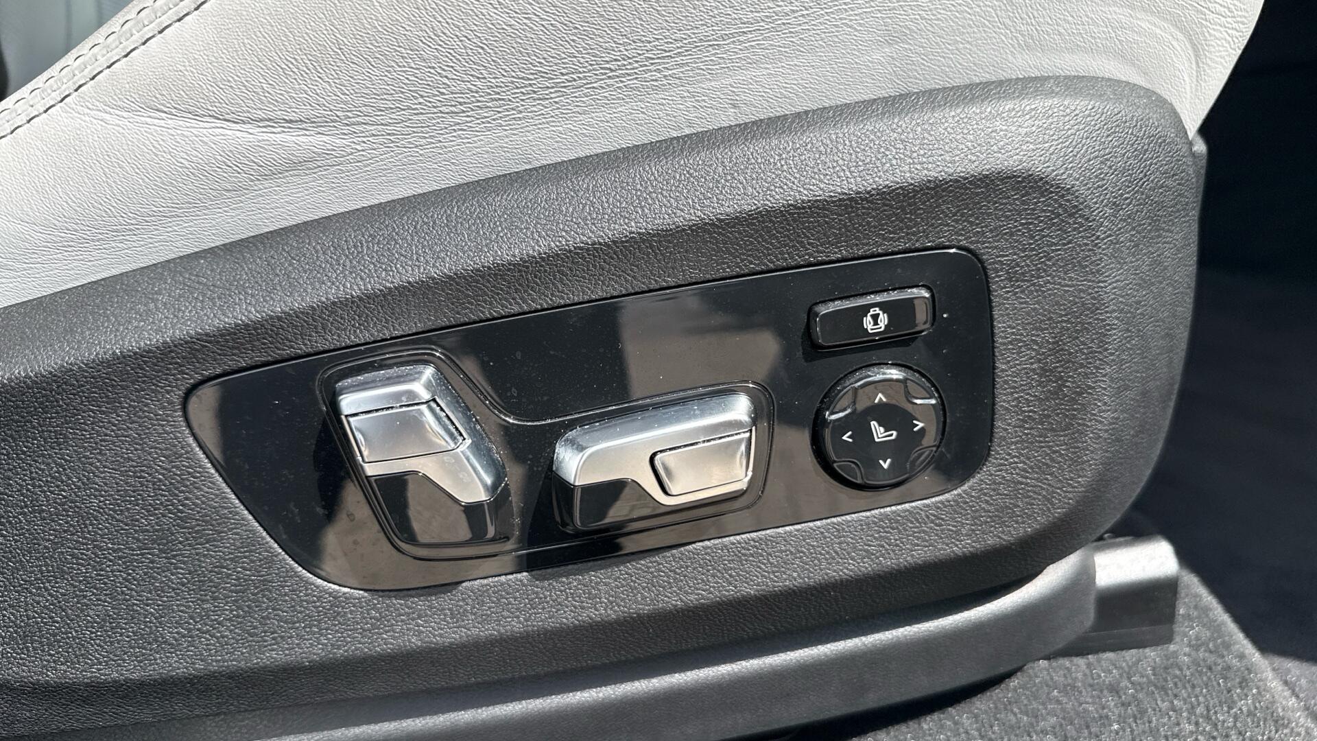 BMW X5 M view 28