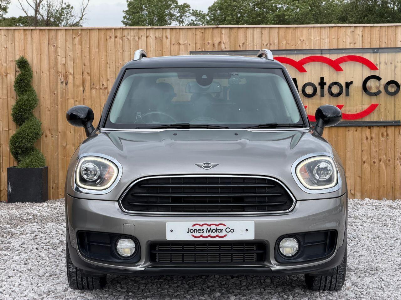 Mini Countryman view 3