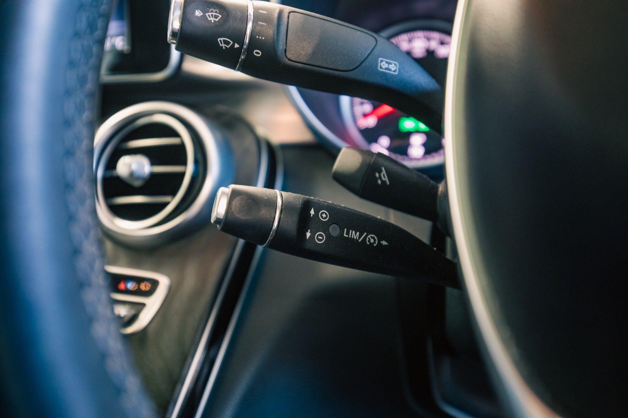 Mercedes-Benz C-Class view 12