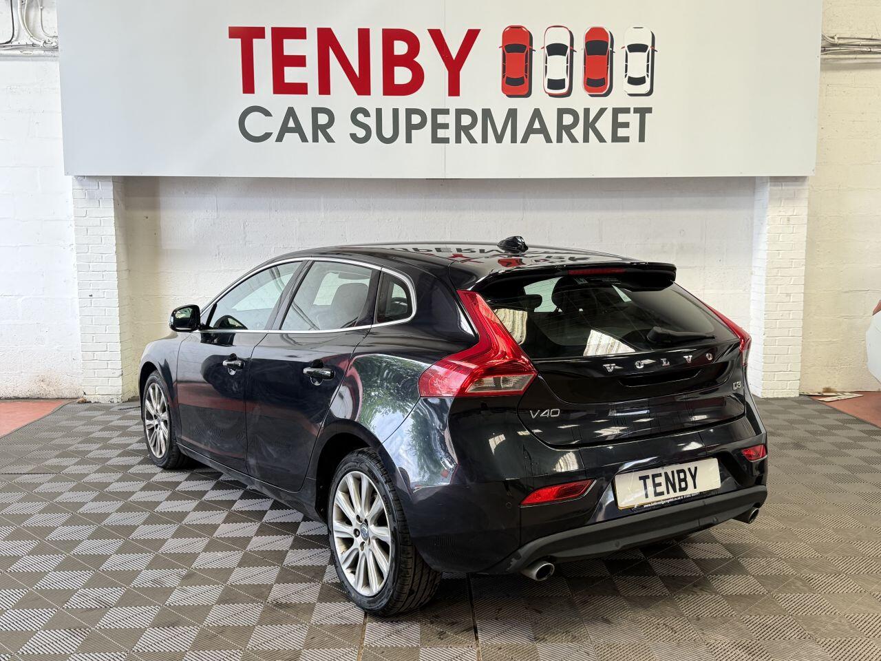 Volvo V40 view 5
