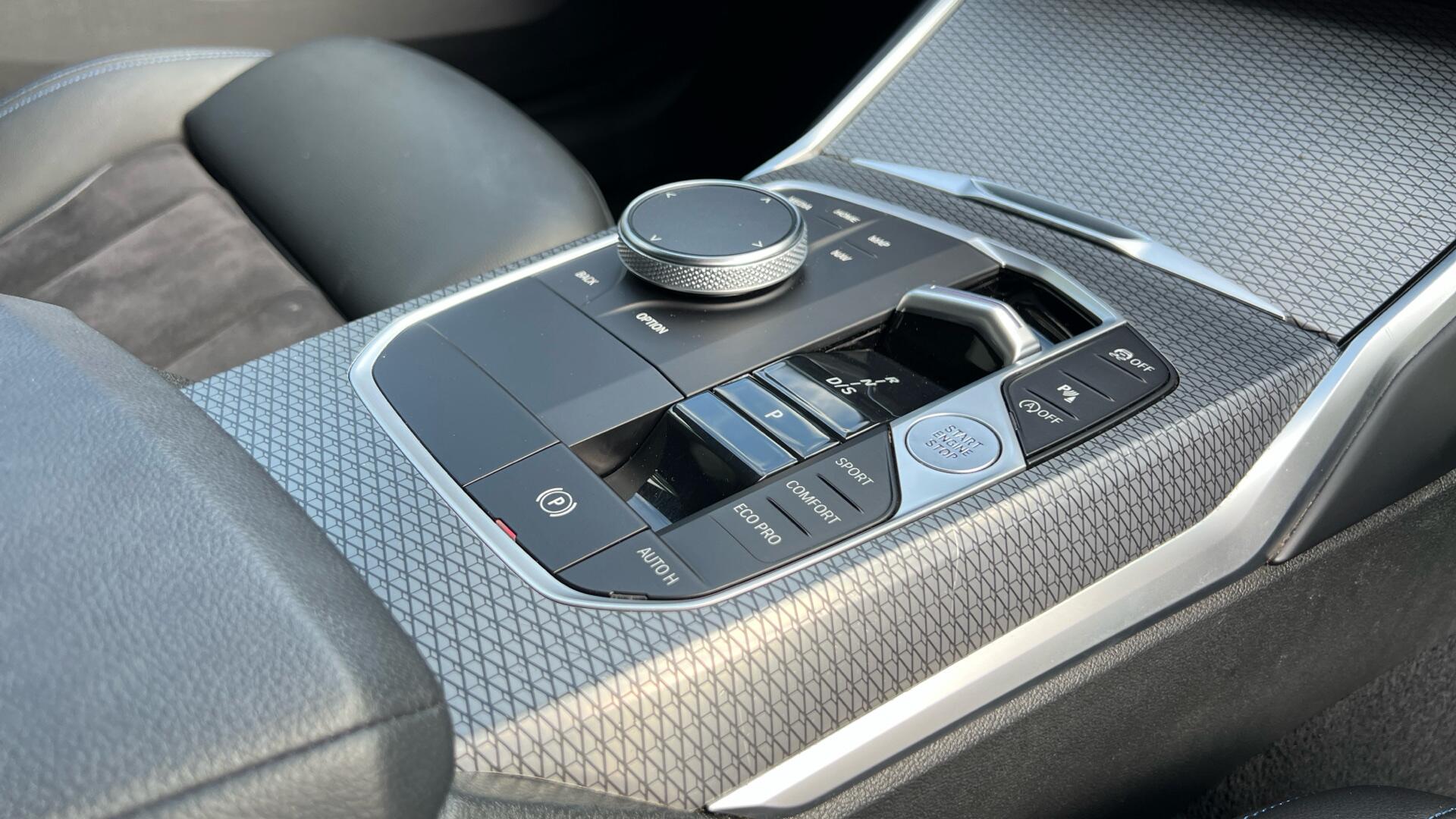 BMW 3 Series view 10