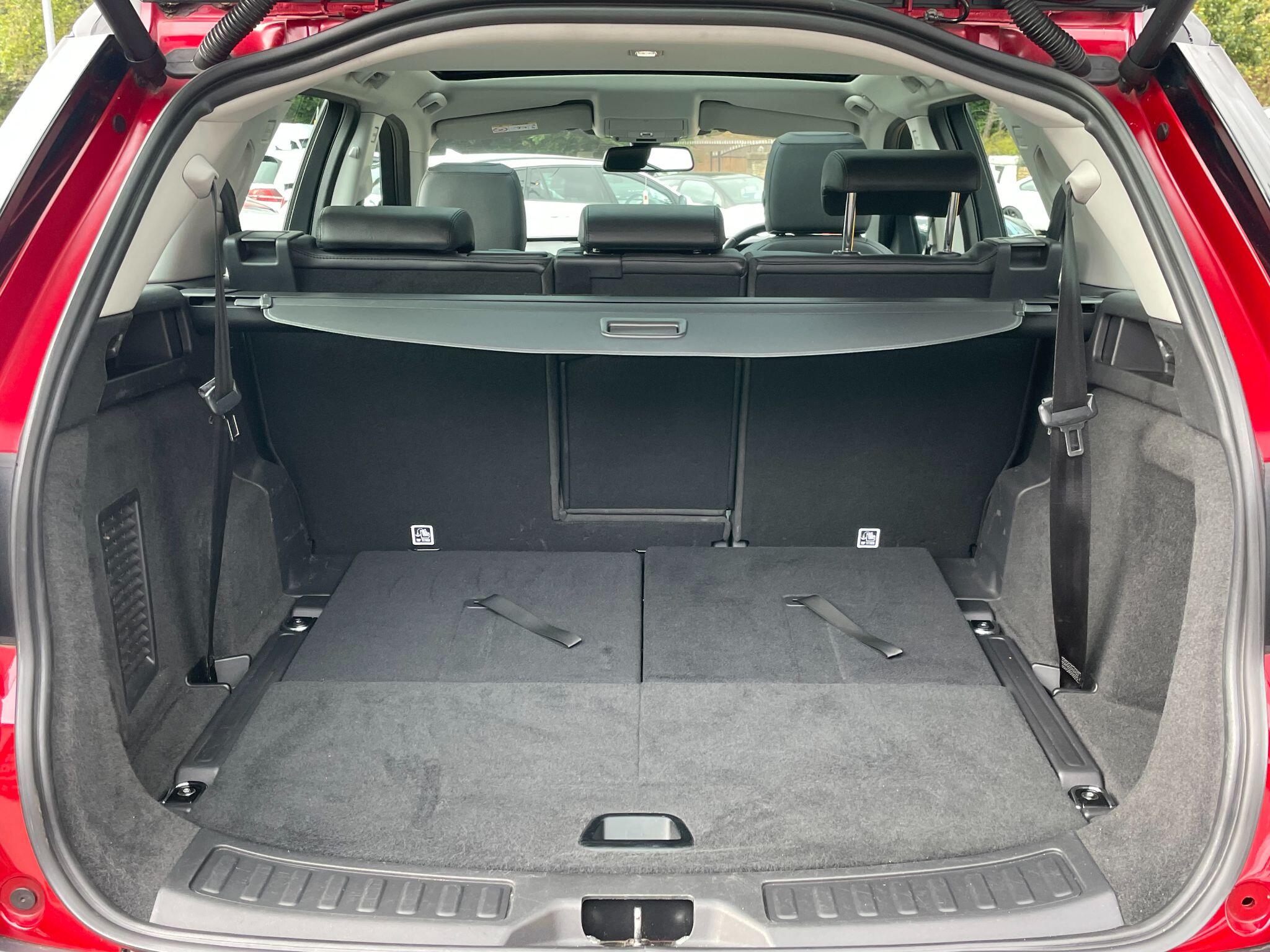 Land Rover Discovery Sport view 20