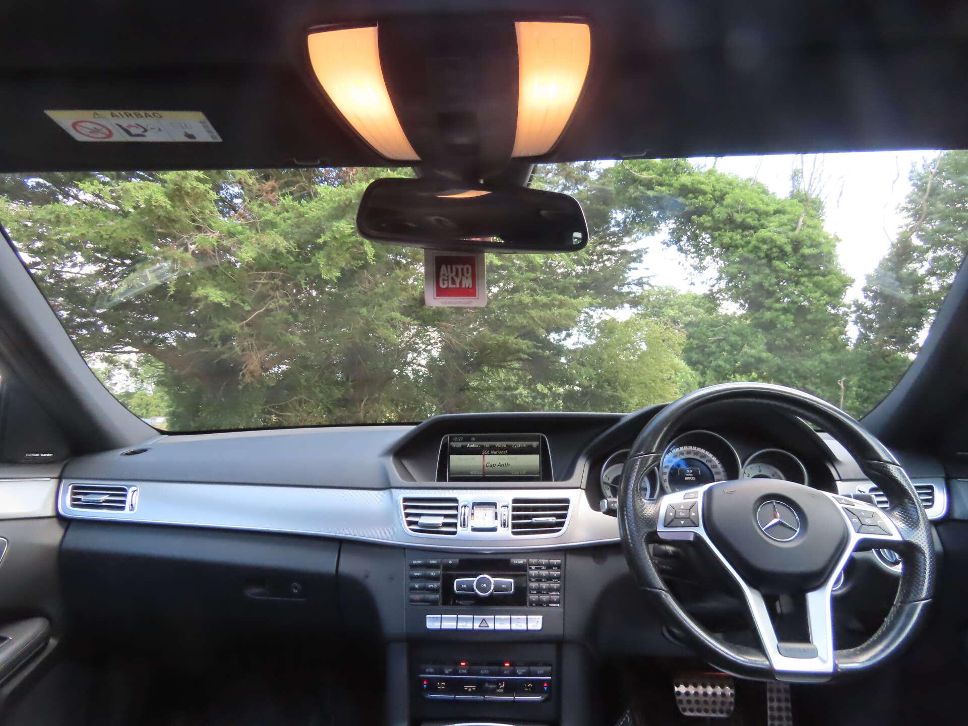 Mercedes-Benz E-Class view 9