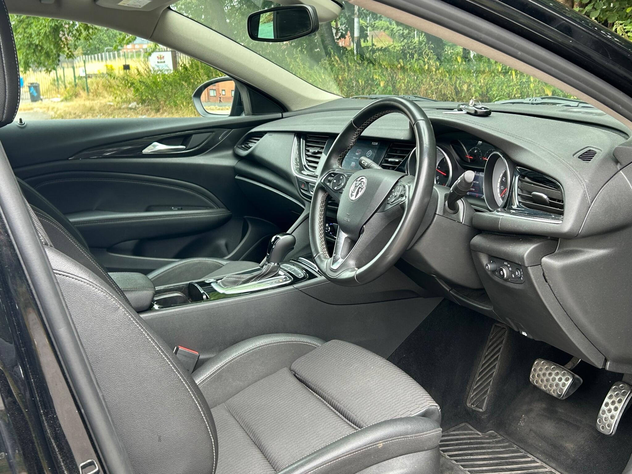 Vauxhall Insignia view 15