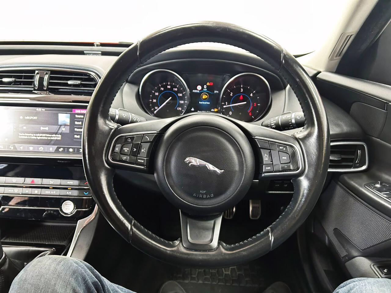 Jaguar Xe view 18