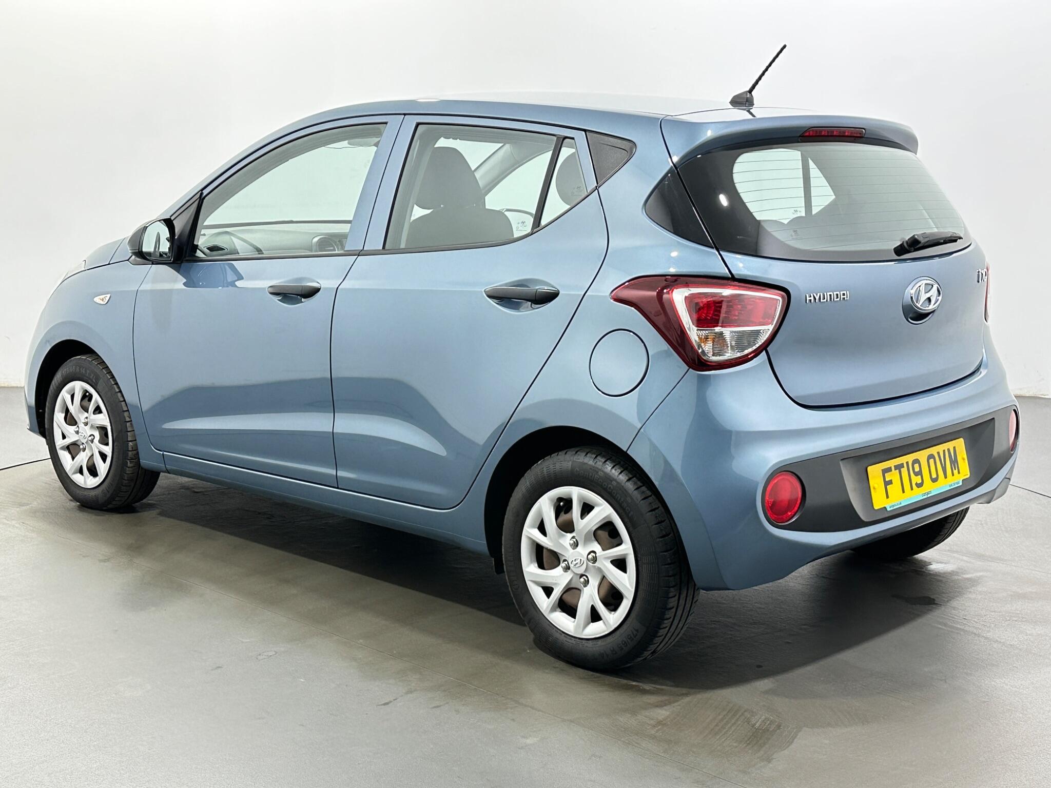 Hyundai i10 view 6