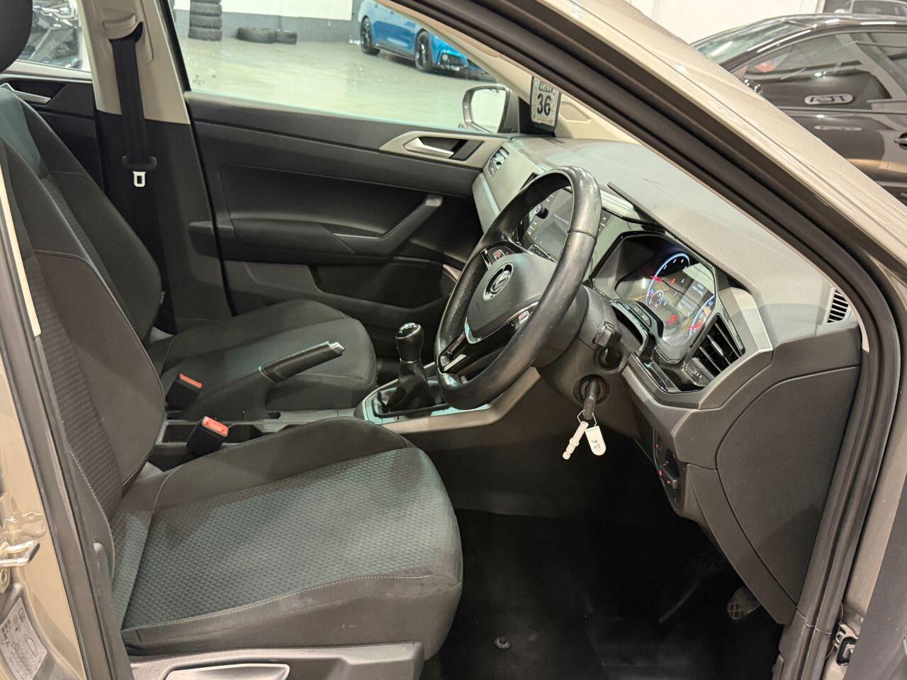 Volkswagen Polo view 12