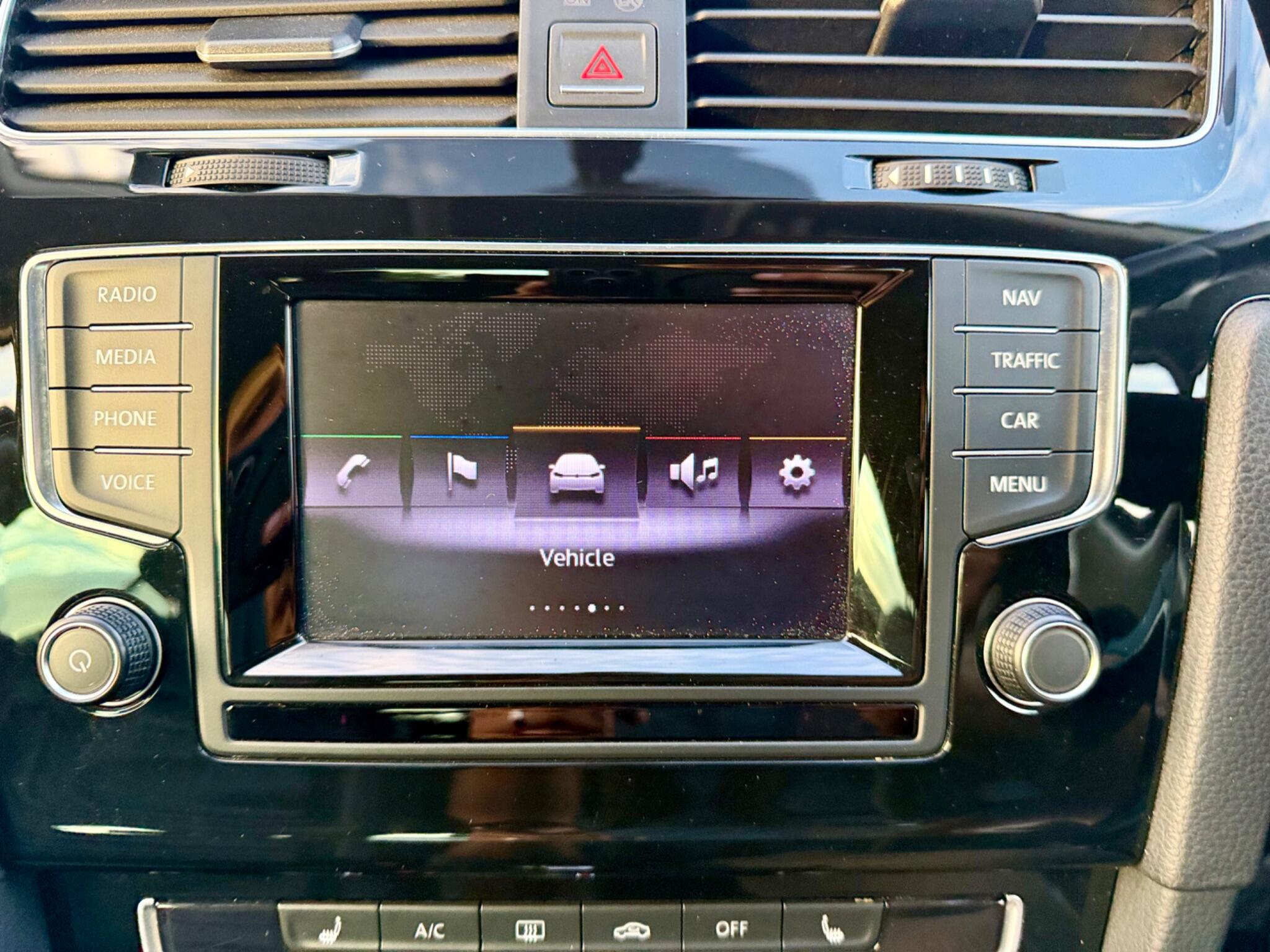 Volkswagen Golf view 44