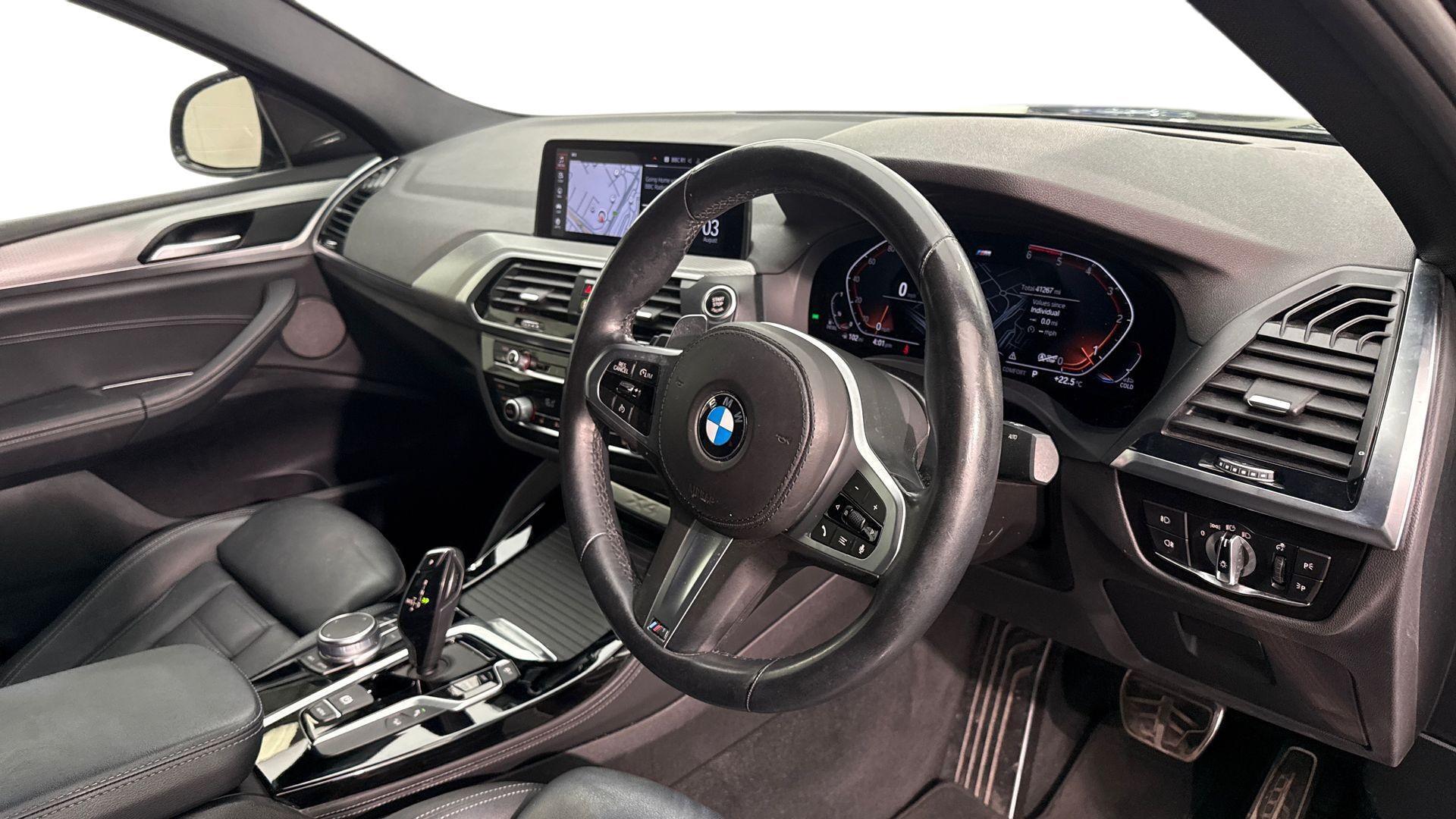 BMW X4 view 6